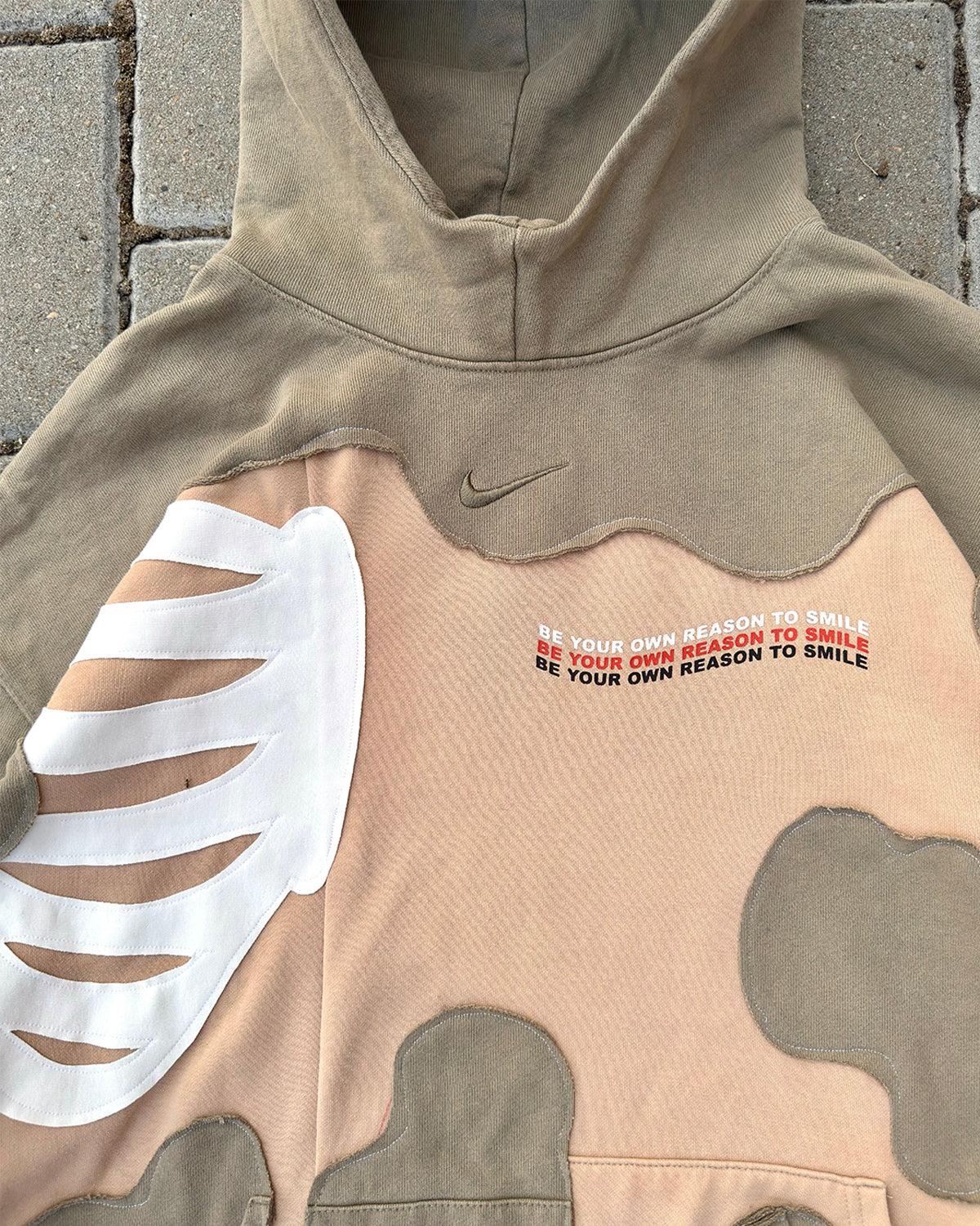 'BE YOUR OWN REASON TO SMILE' HOODIE (L)