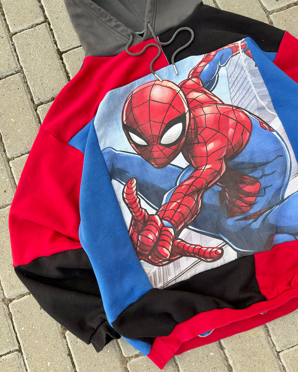 'SPIDEY' REWORKED HOODIE (XL)