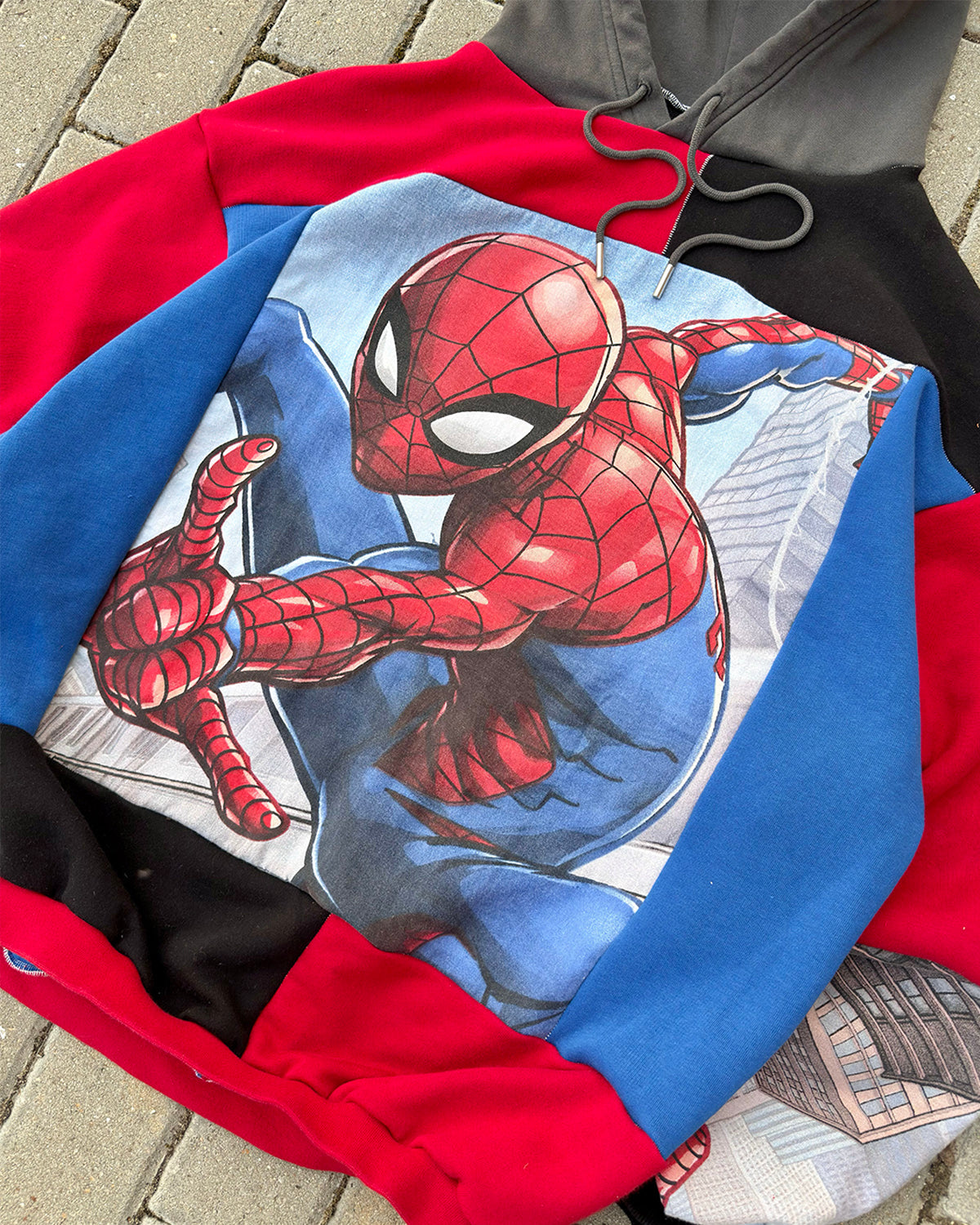 'SPIDEY' REWORKED HOODIE (XL)