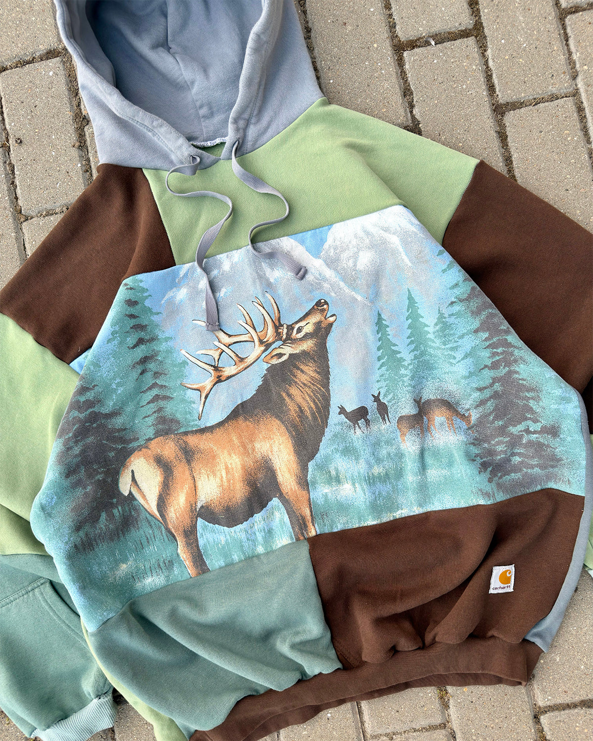 'NATURE' REWORKED HOODIE (XL)