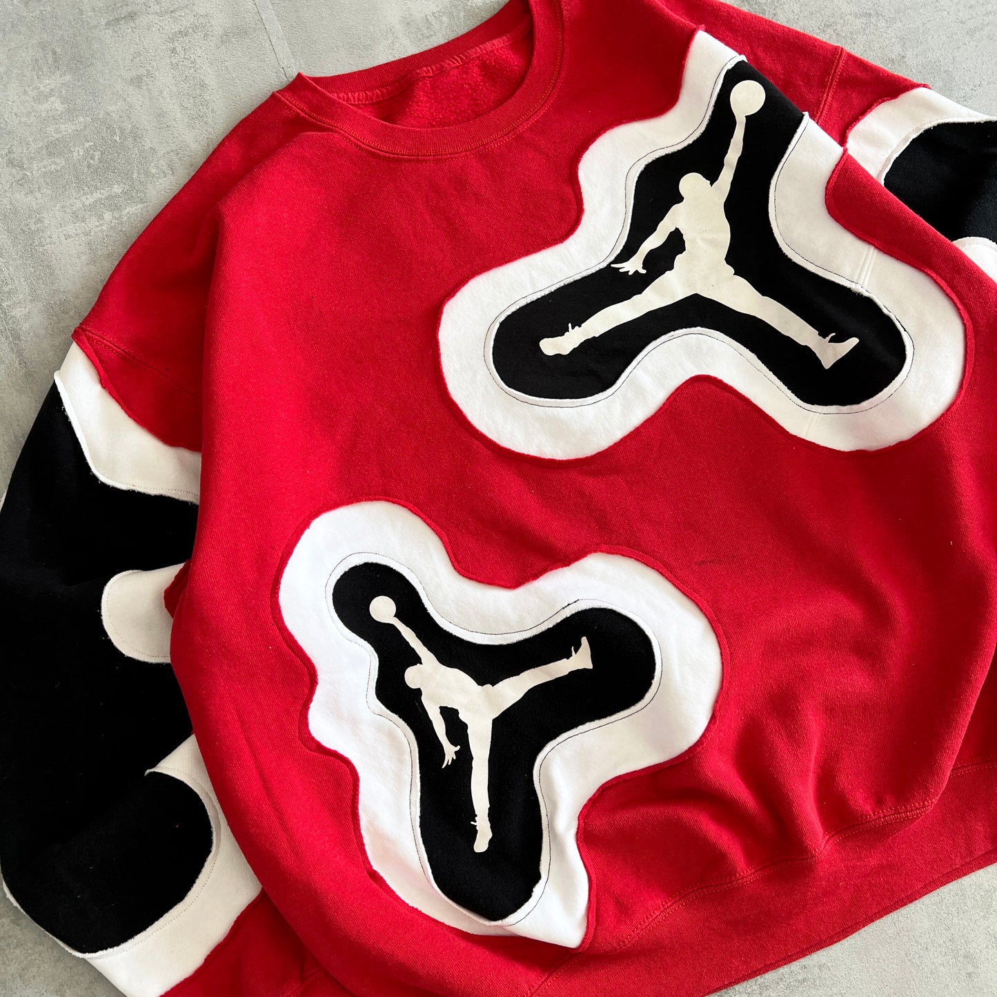 'SPLASH' SWEATSHIRT (XL)