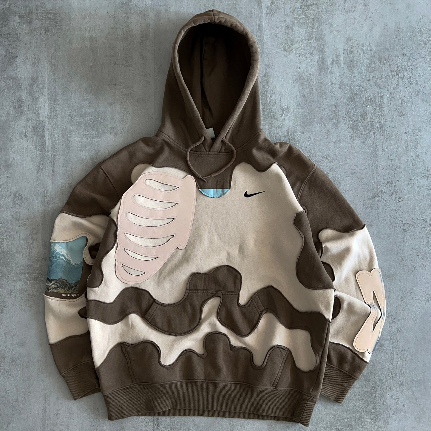 'BONES' REFLECTIVE HOODIE (M)