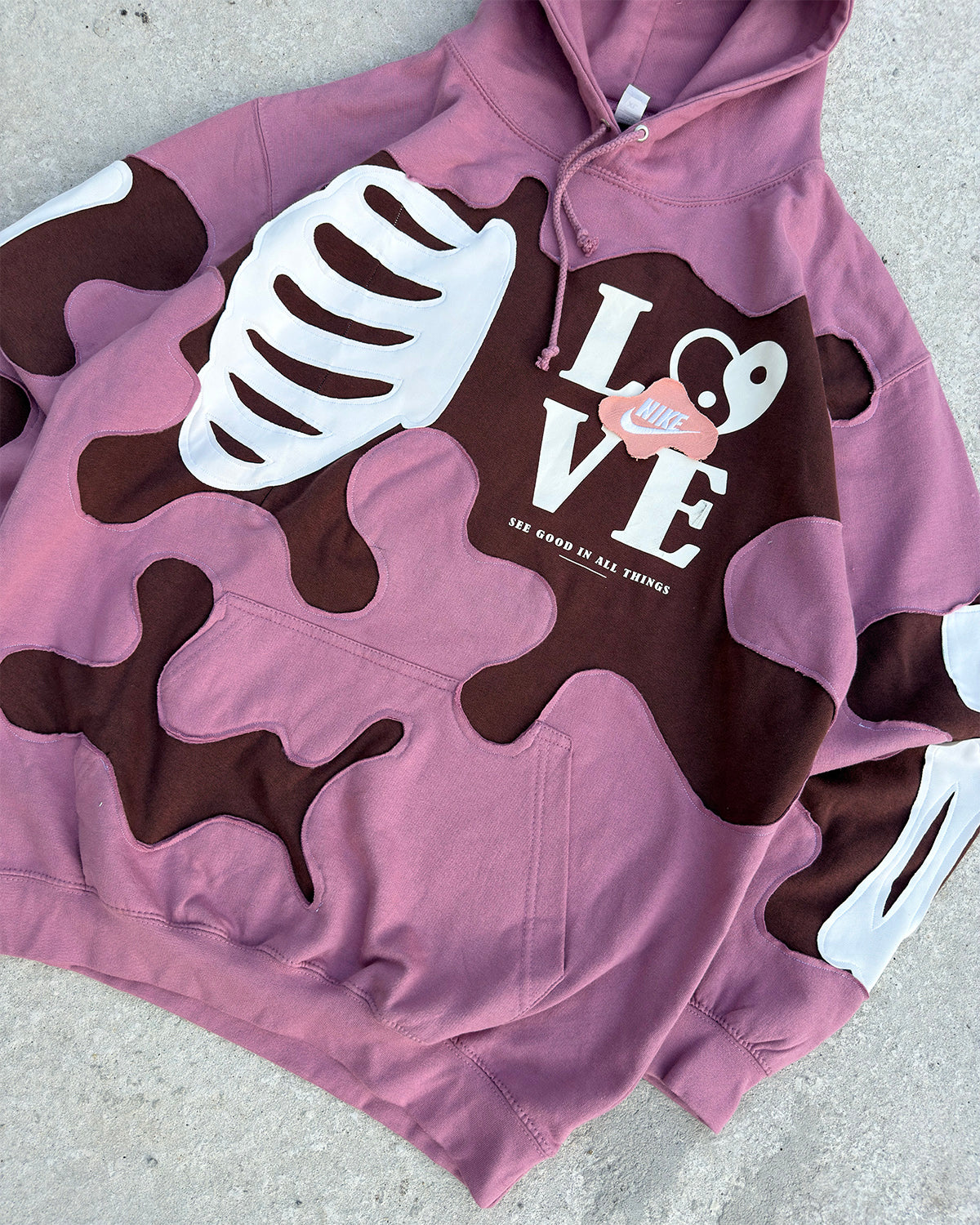 'SEE GOOD IN ALL THINGS' HOODIE (XL)