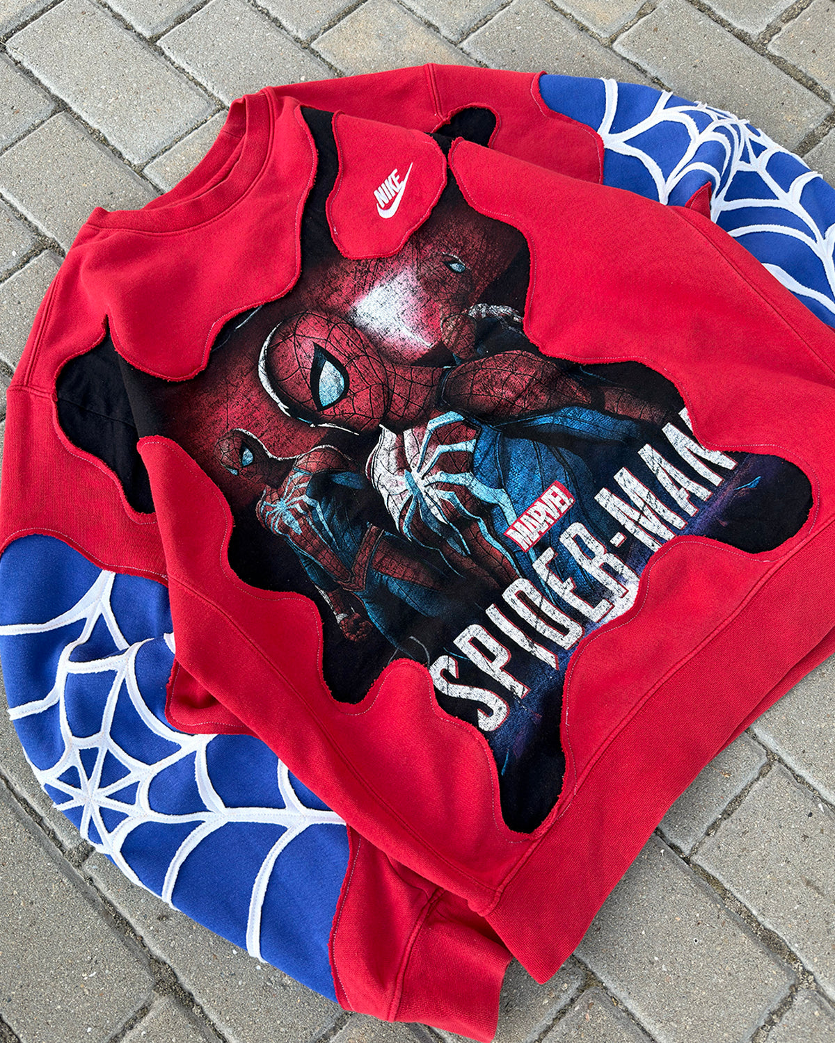 'SPIDER' SWEATSHIRT (M)