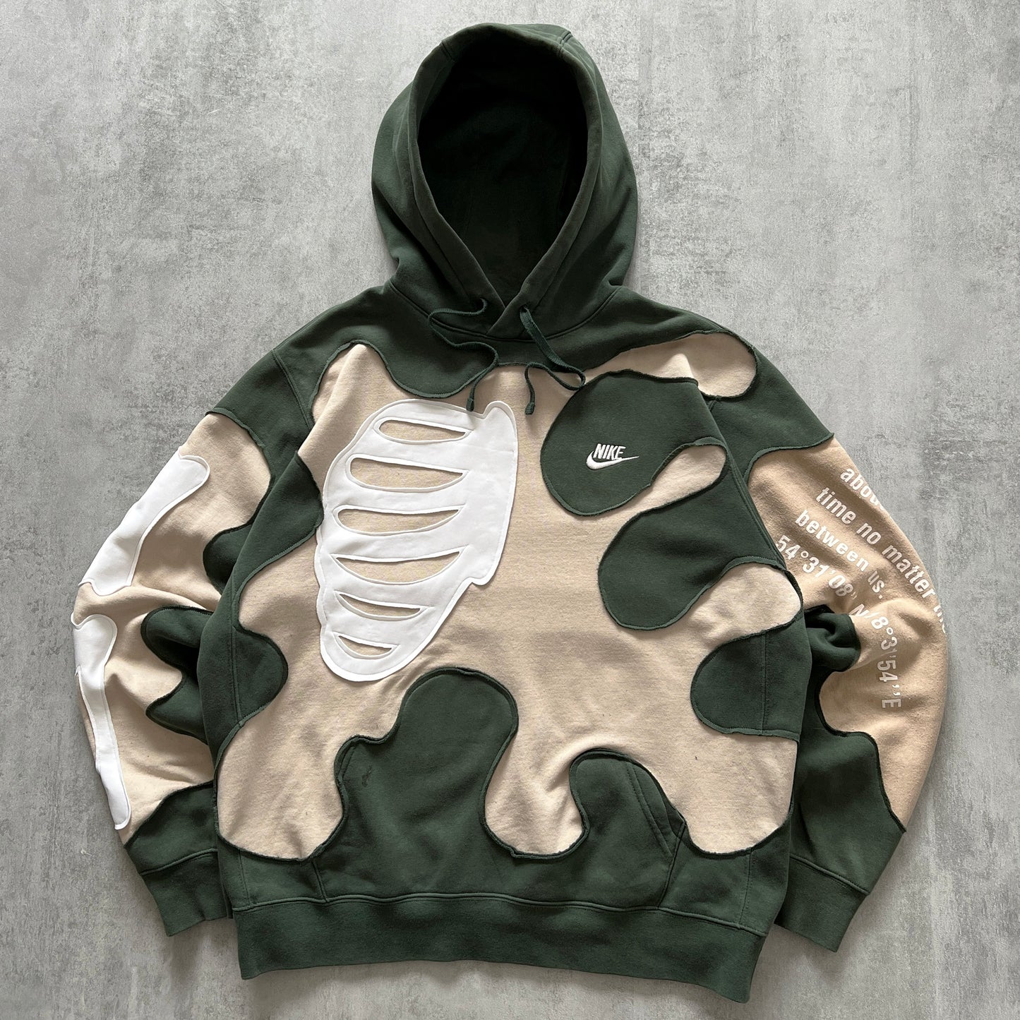 'NO MATTER THE DISTANCE' HOODIE (M)