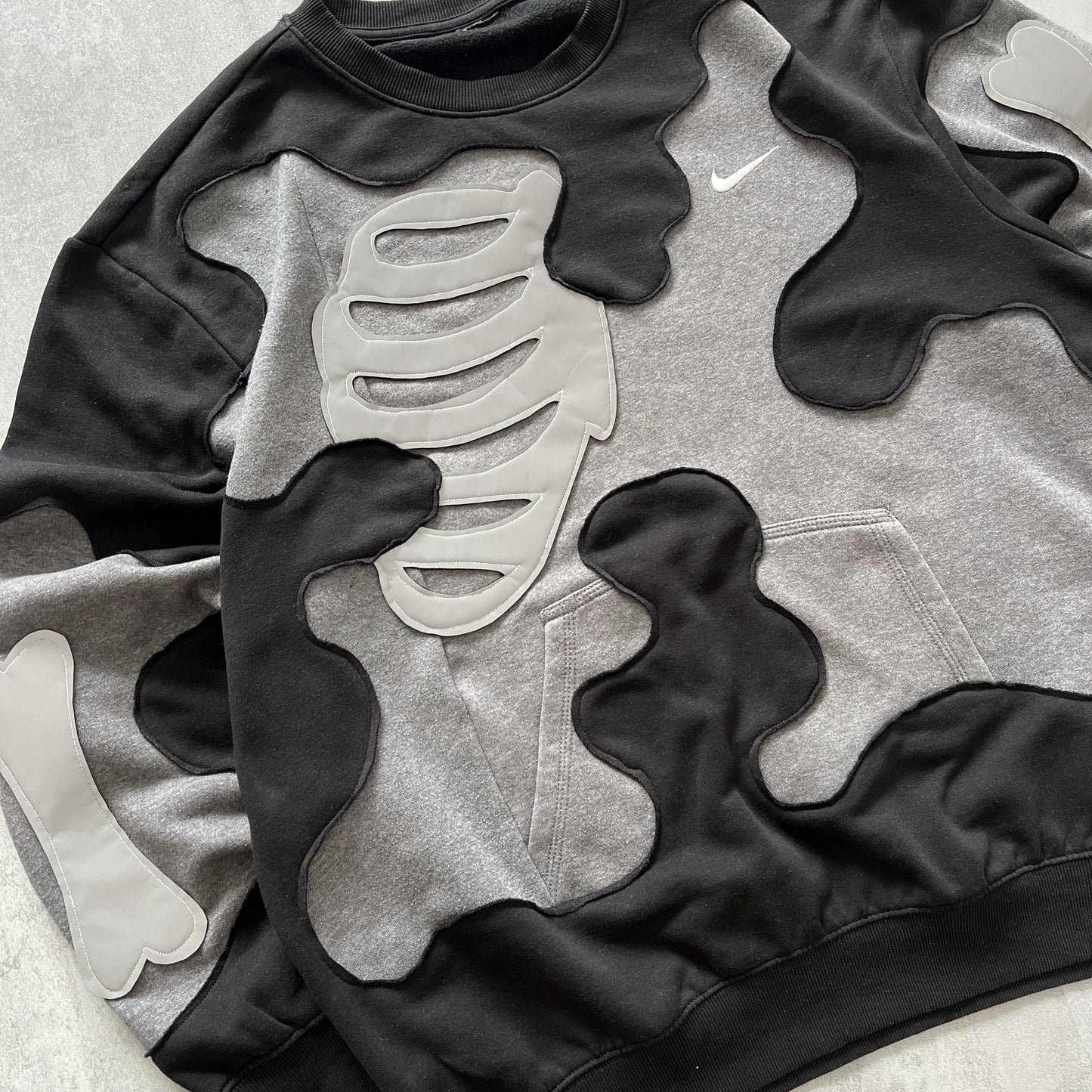 'BONES' REFLECTIVE SWEATSHIRT (L)