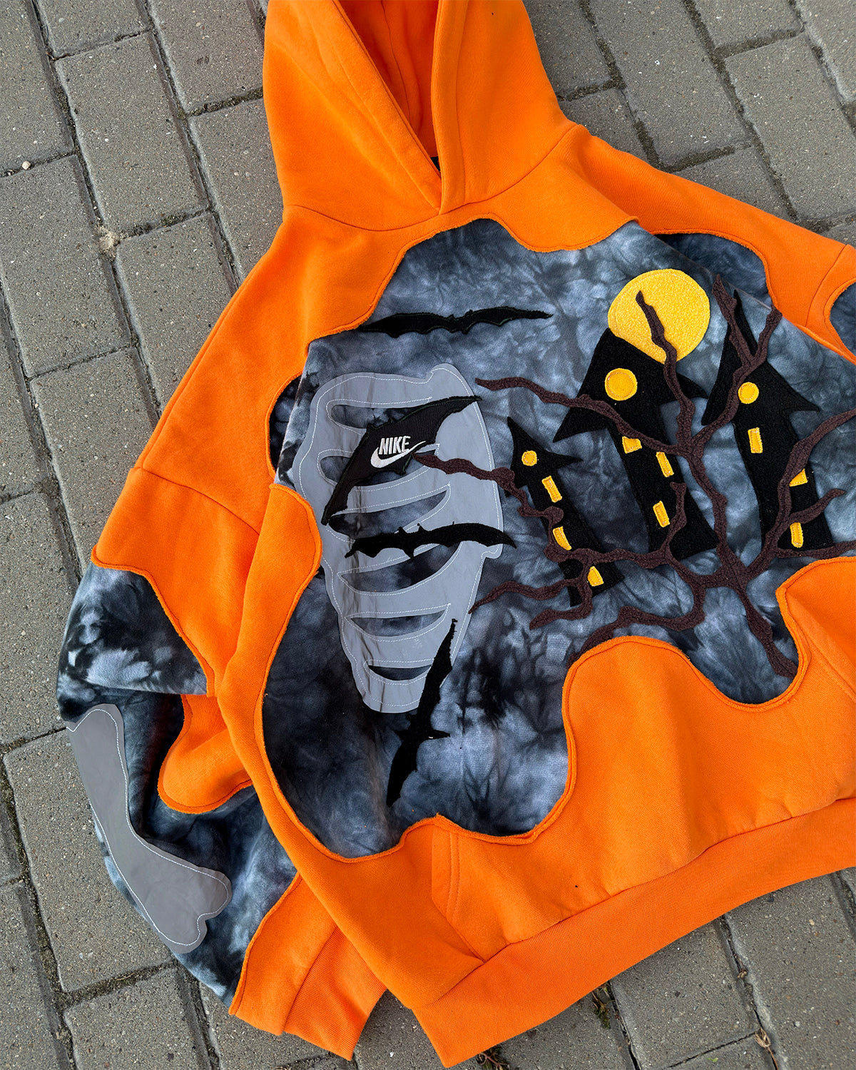 'SPOOKY' REFLECTIVE HOODIE (L, XL)