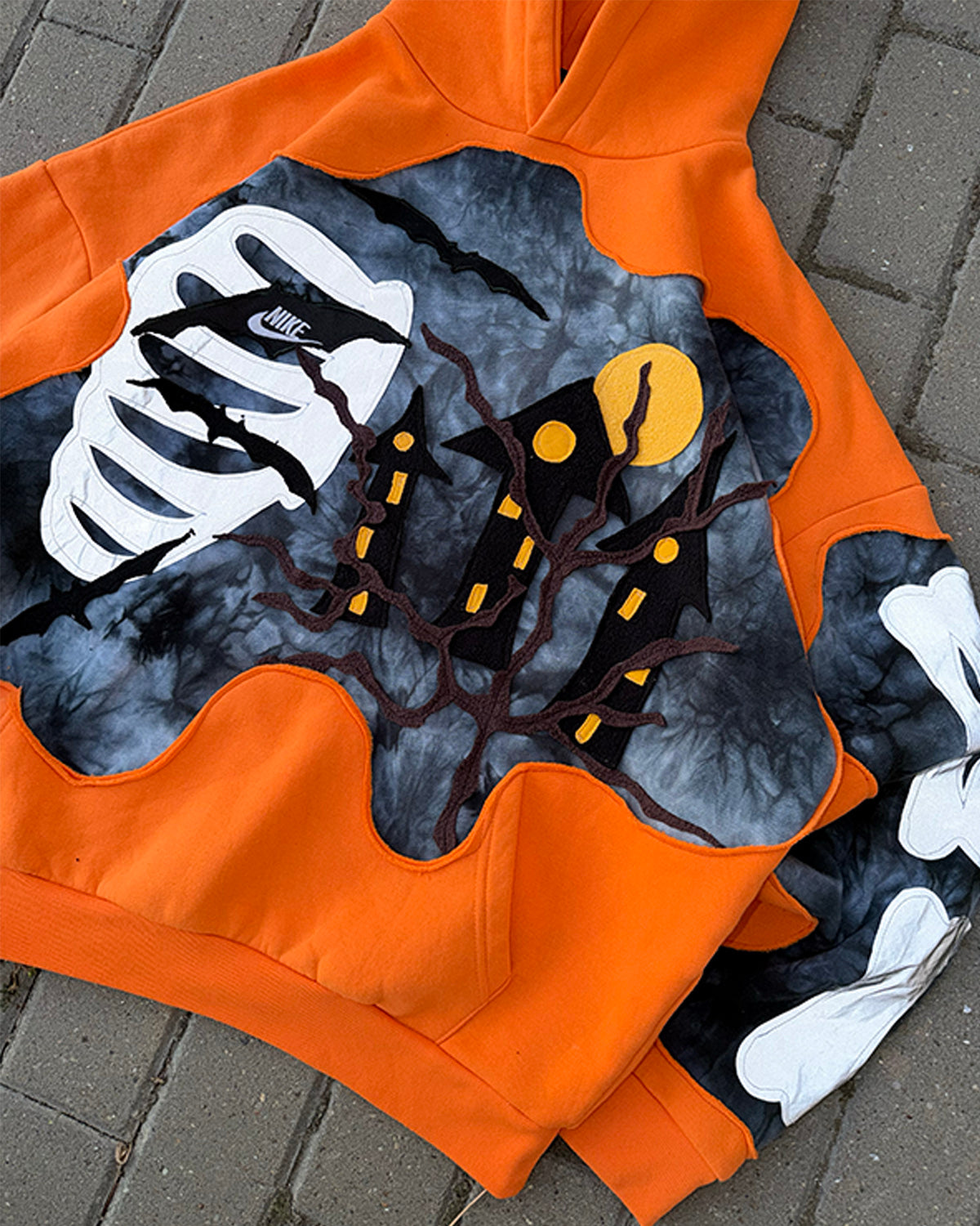 'SPOOKY' REFLECTIVE HOODIE (L, XL)