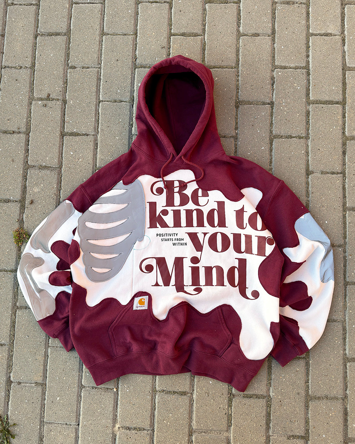 'BE KIND TO YOUR MIND' REFLECTIVE HOODIE (L)