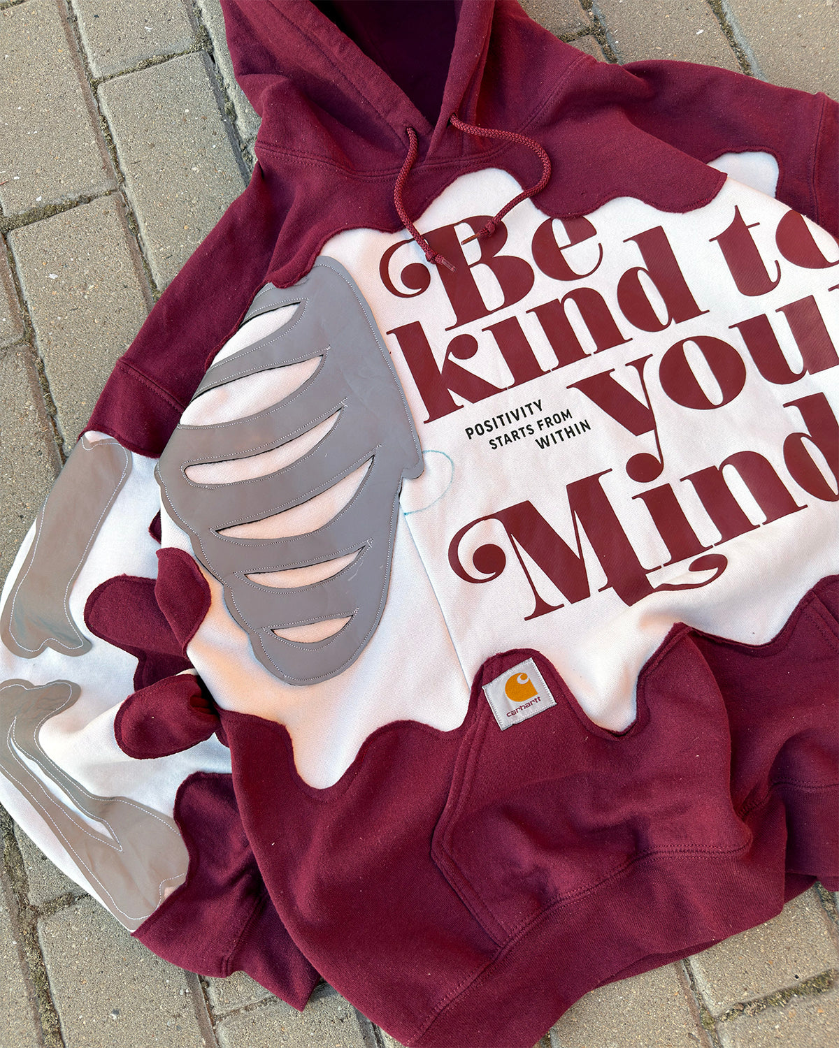 'BE KIND TO YOUR MIND' REFLECTIVE HOODIE (L)