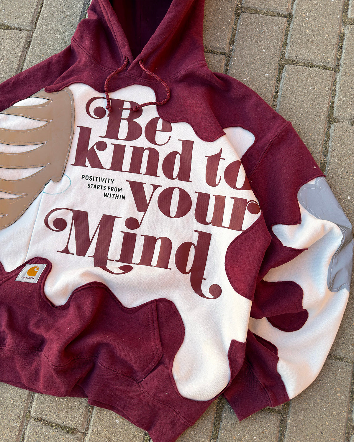 'BE KIND TO YOUR MIND' REFLECTIVE HOODIE (L)