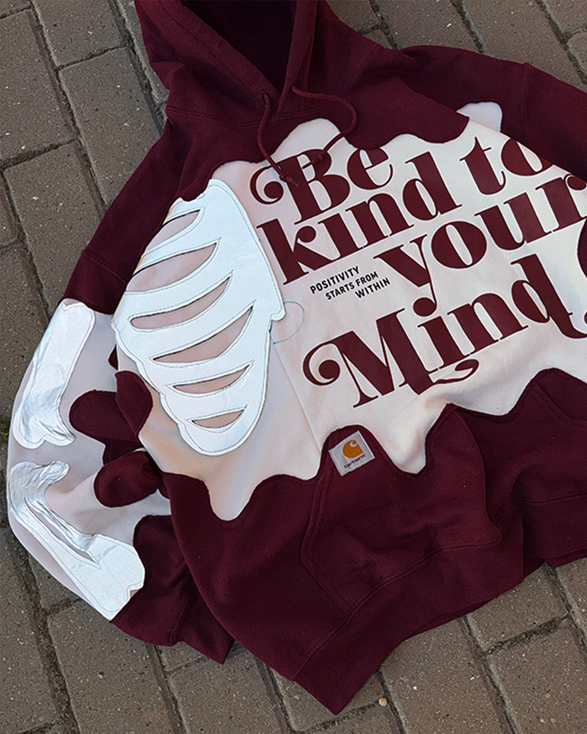 'BE KIND TO YOUR MIND' REFLECTIVE HOODIE (L)