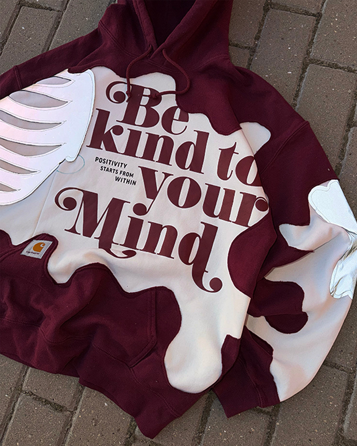'BE KIND TO YOUR MIND' REFLECTIVE HOODIE (L)