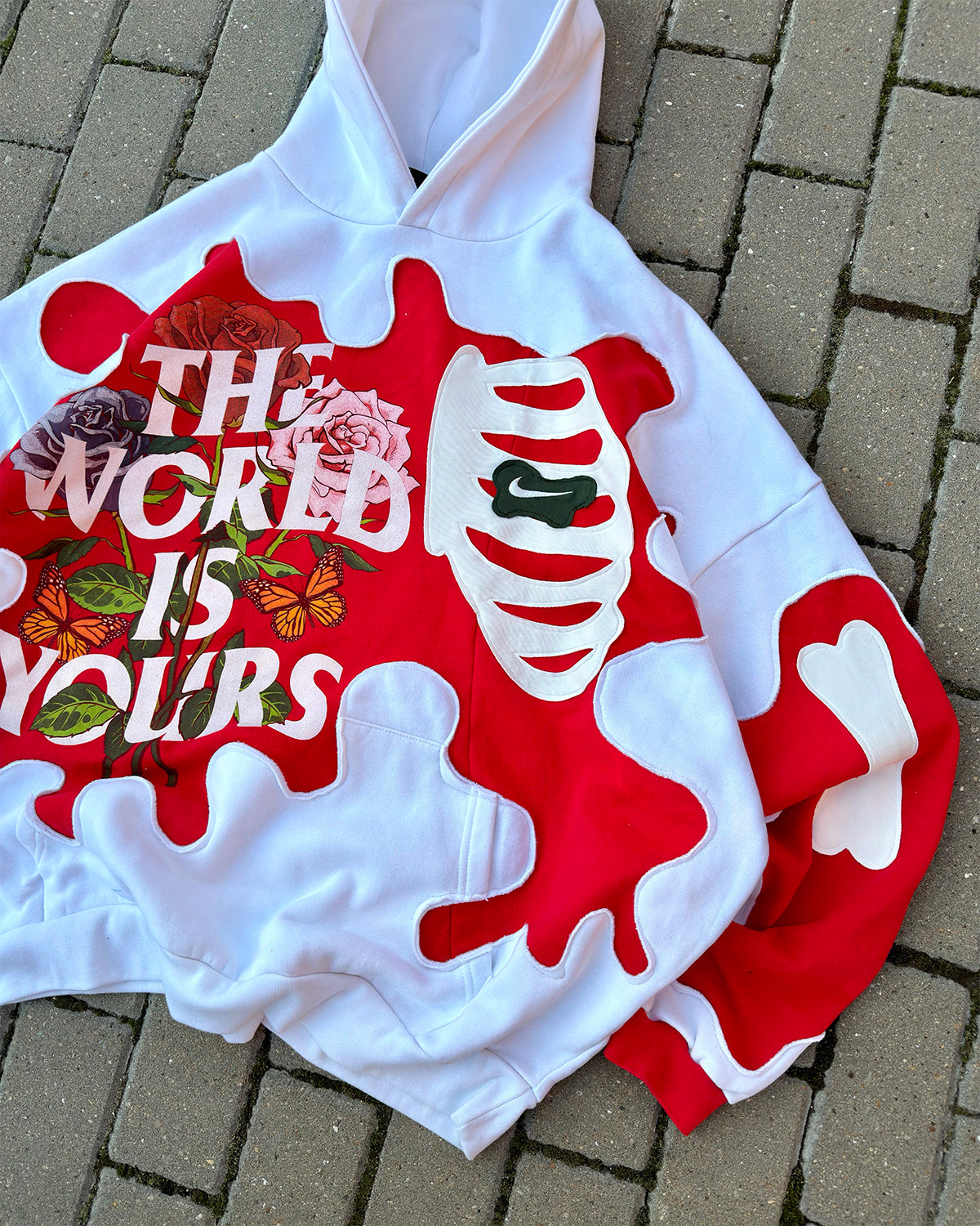 'THE WORLD IS YOURS' HOODIE (XXL)
