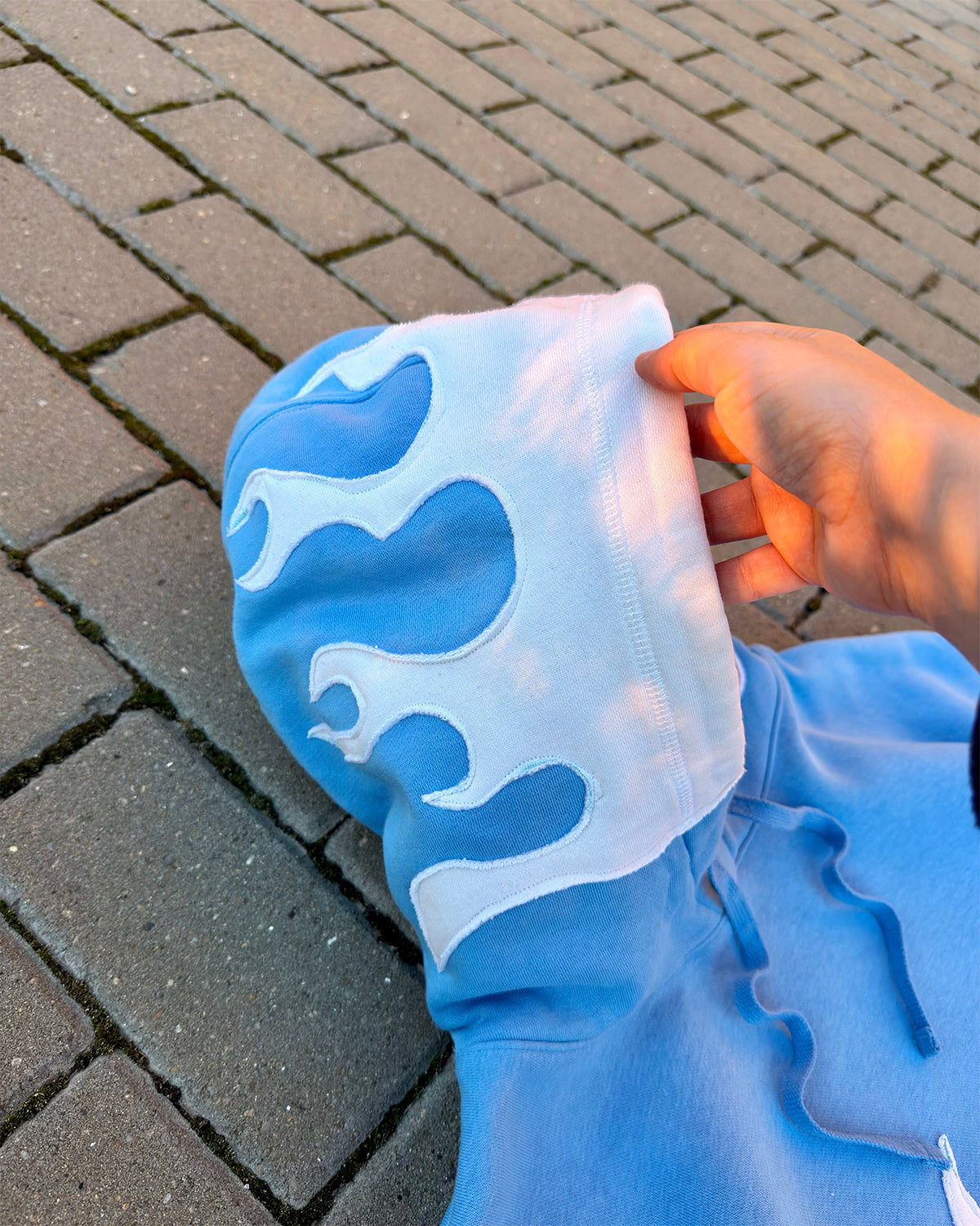 'FLAMES' HOODIE (XL)
