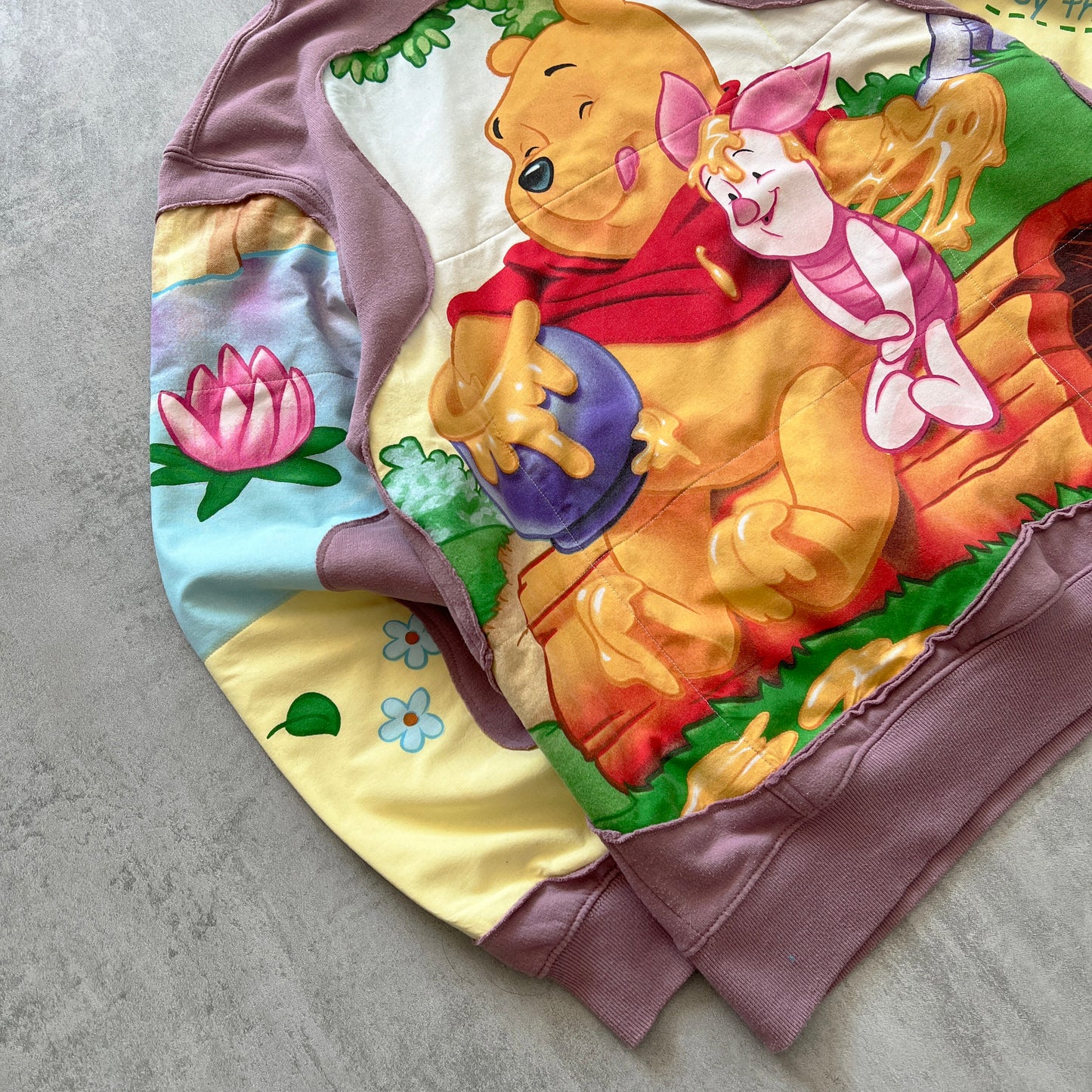'FRIENDS FOREVER' HOODIE (M)