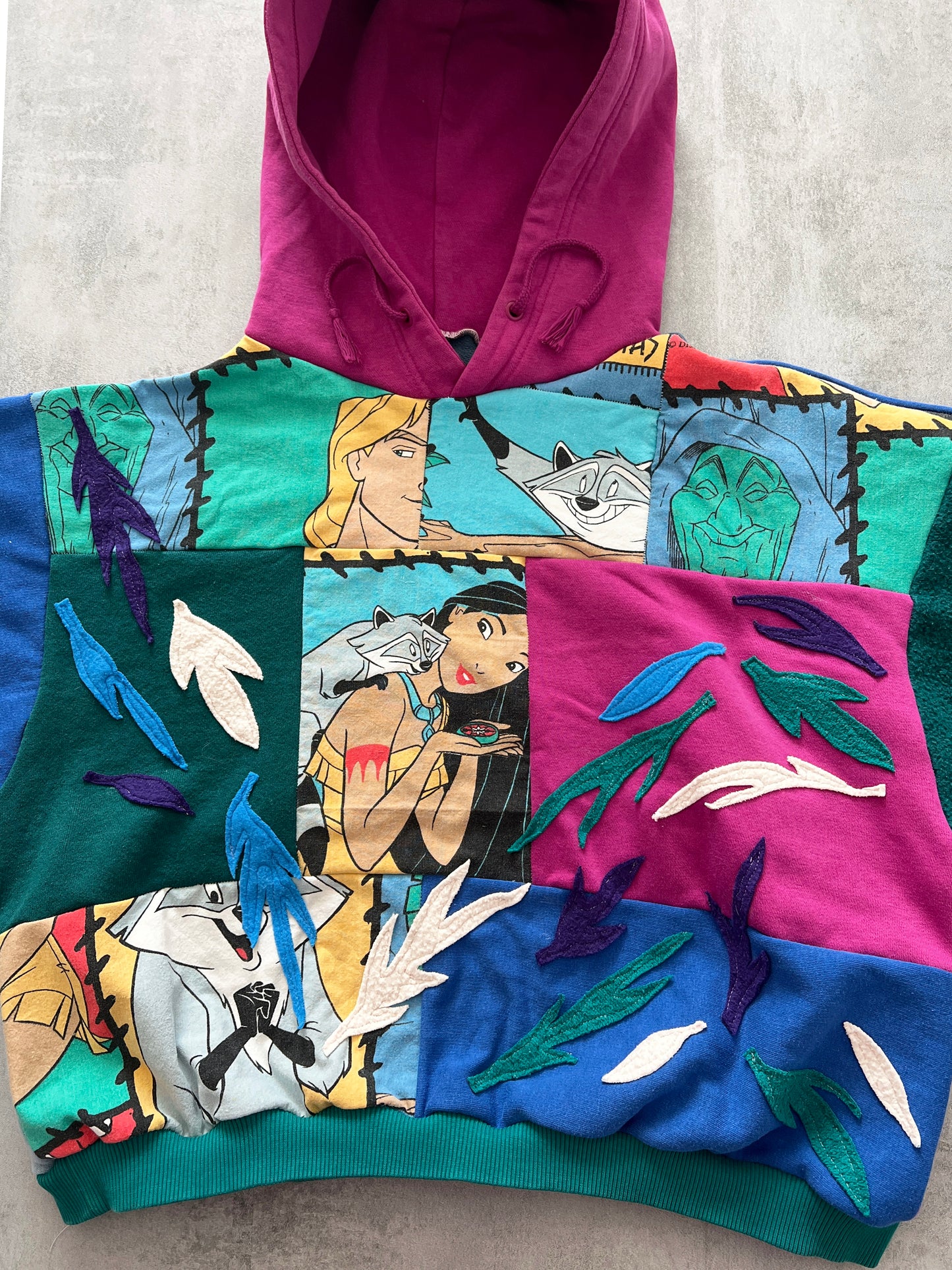 'COLORS OF THE WIND' PATCHWORK CROPPED HOODIE (w M)