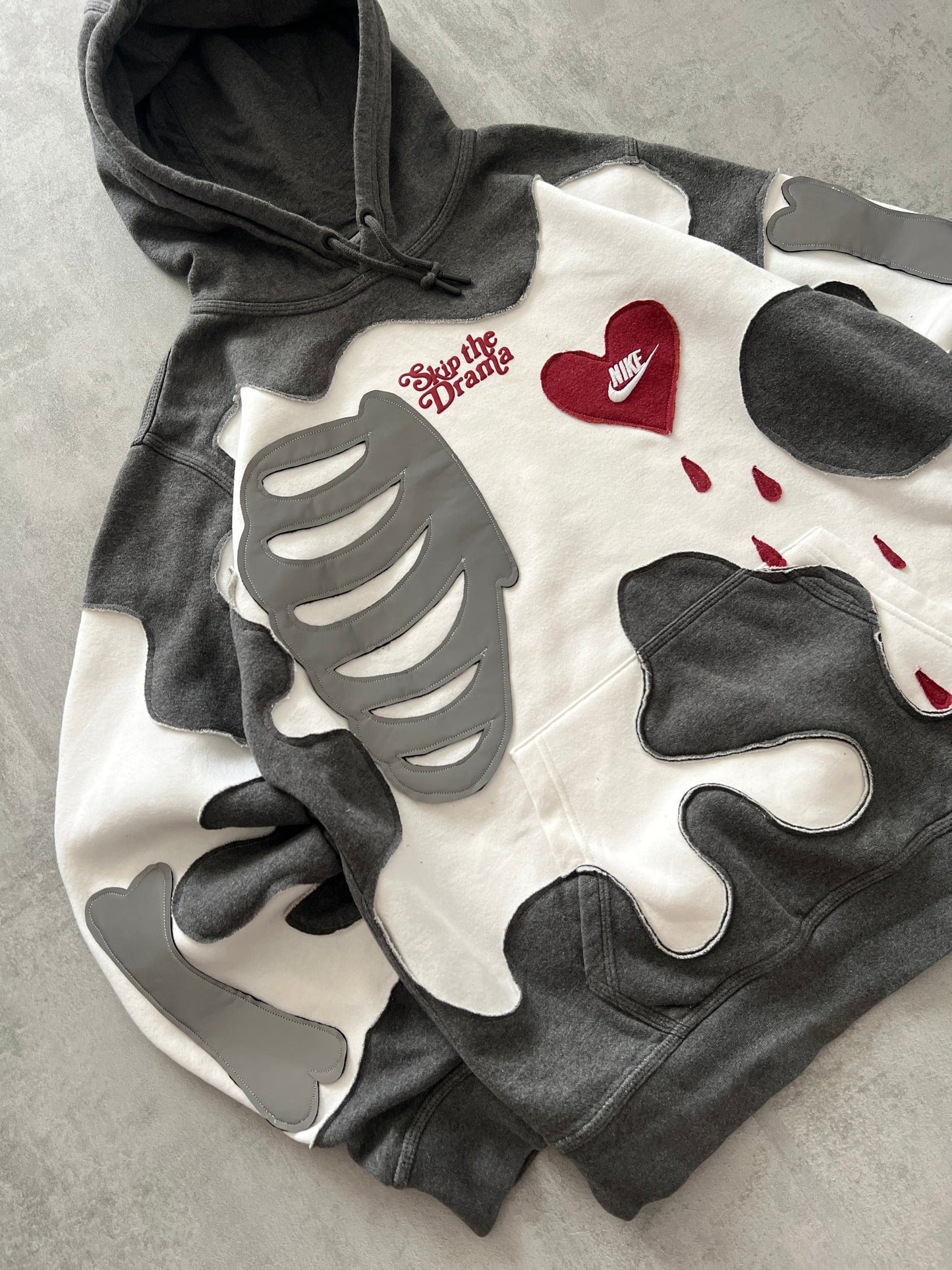 'SKIP THE DRAMA' REFLECTIVE HOODIE (L)