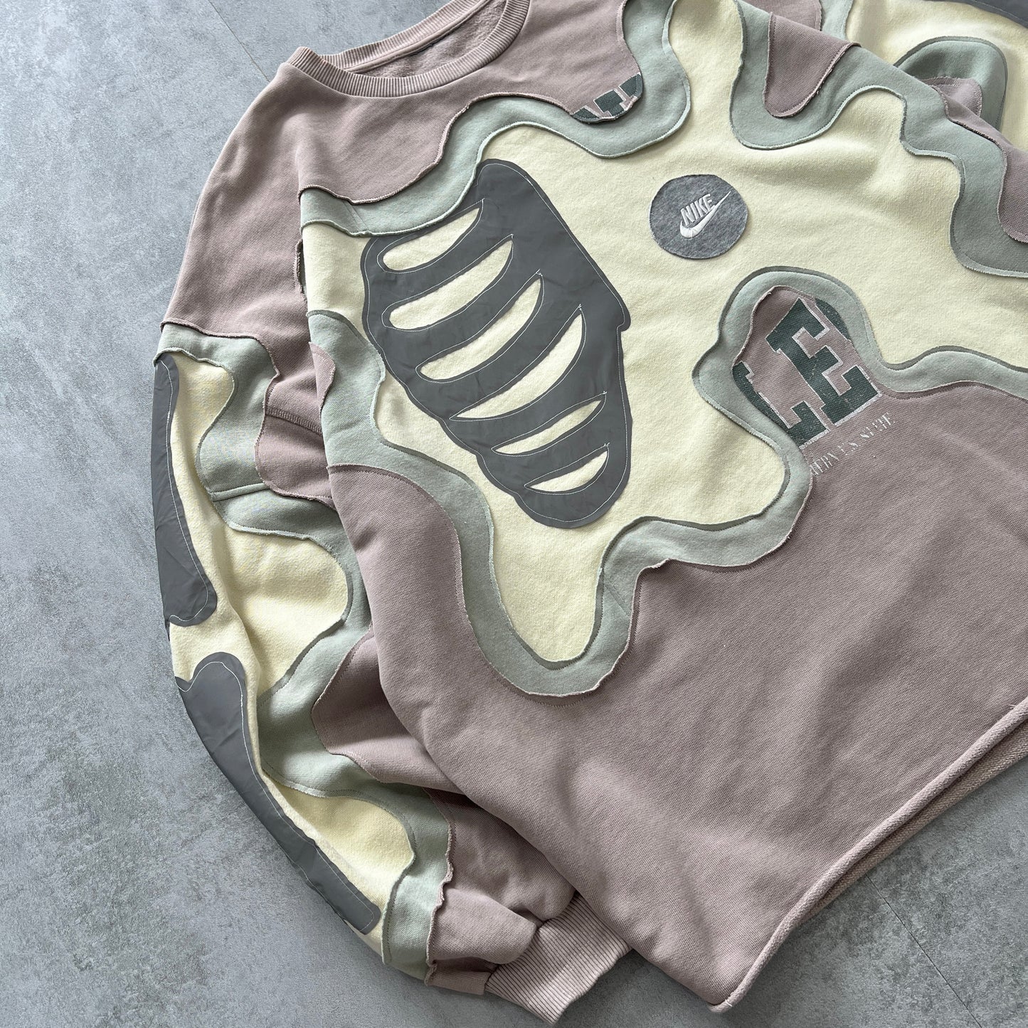 'BONES' REFLECTIVE SWEATSHIRT (XL)