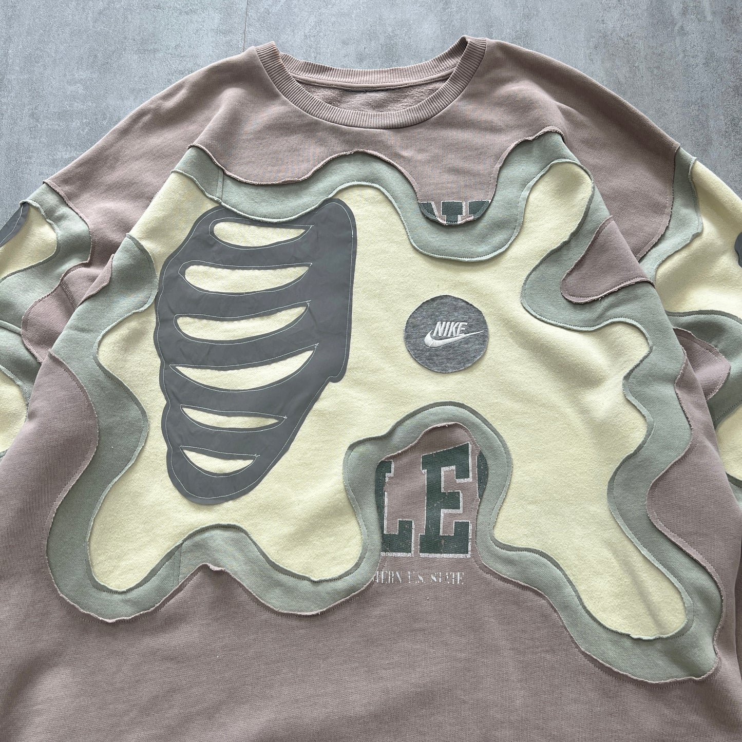 'BONES' REFLECTIVE SWEATSHIRT (XL)