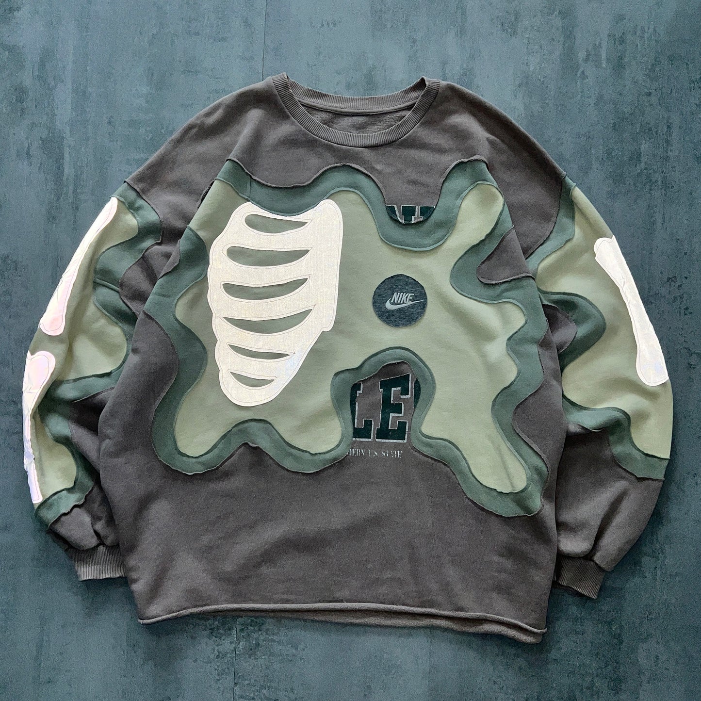 'BONES' REFLECTIVE SWEATSHIRT (XL)