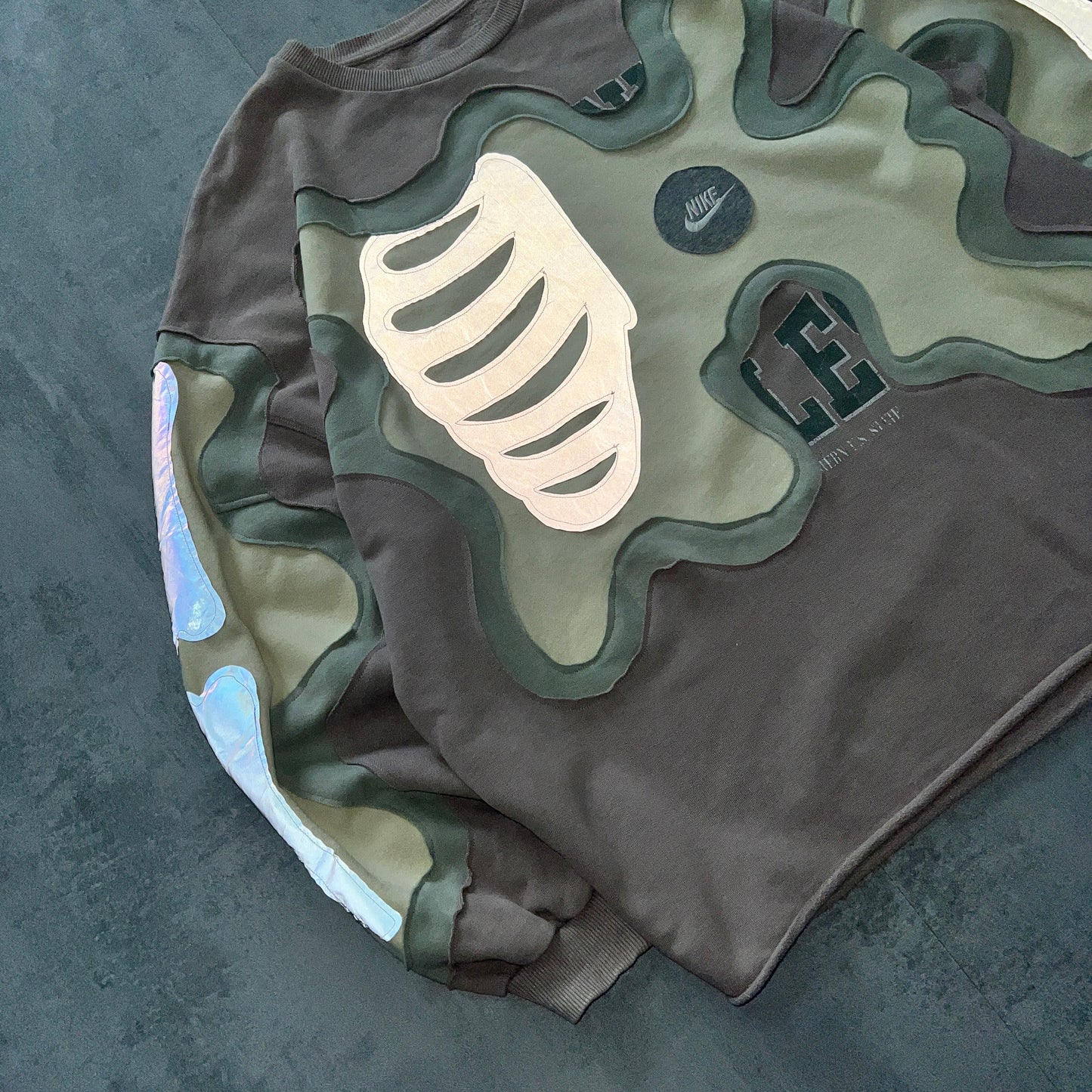 'BONES' REFLECTIVE SWEATSHIRT (XL)