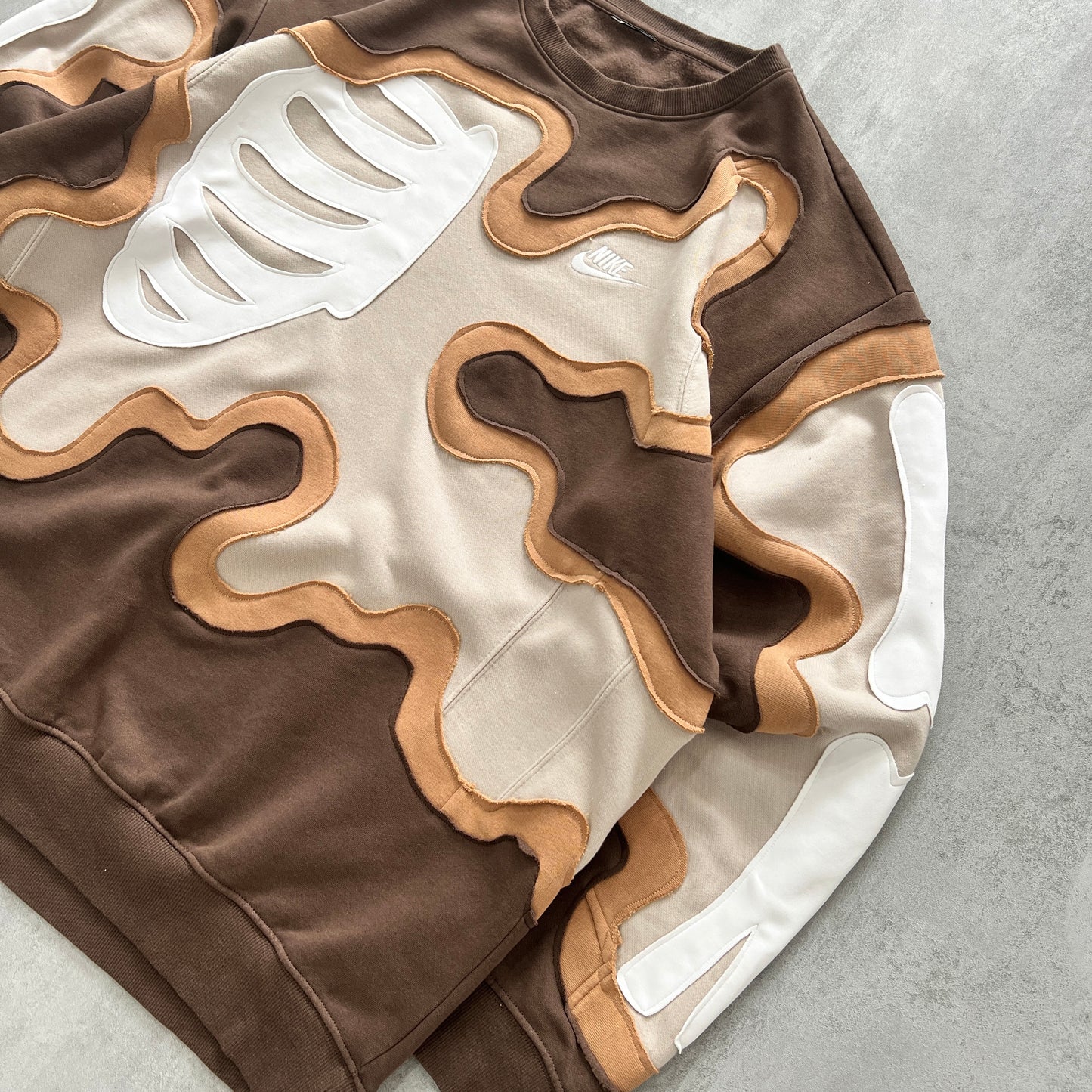 'BONES' SWEATSHIRT (XL)