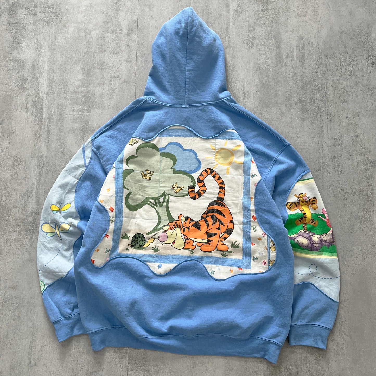 'FRIENDS FOREVER' HOODIE (XL)