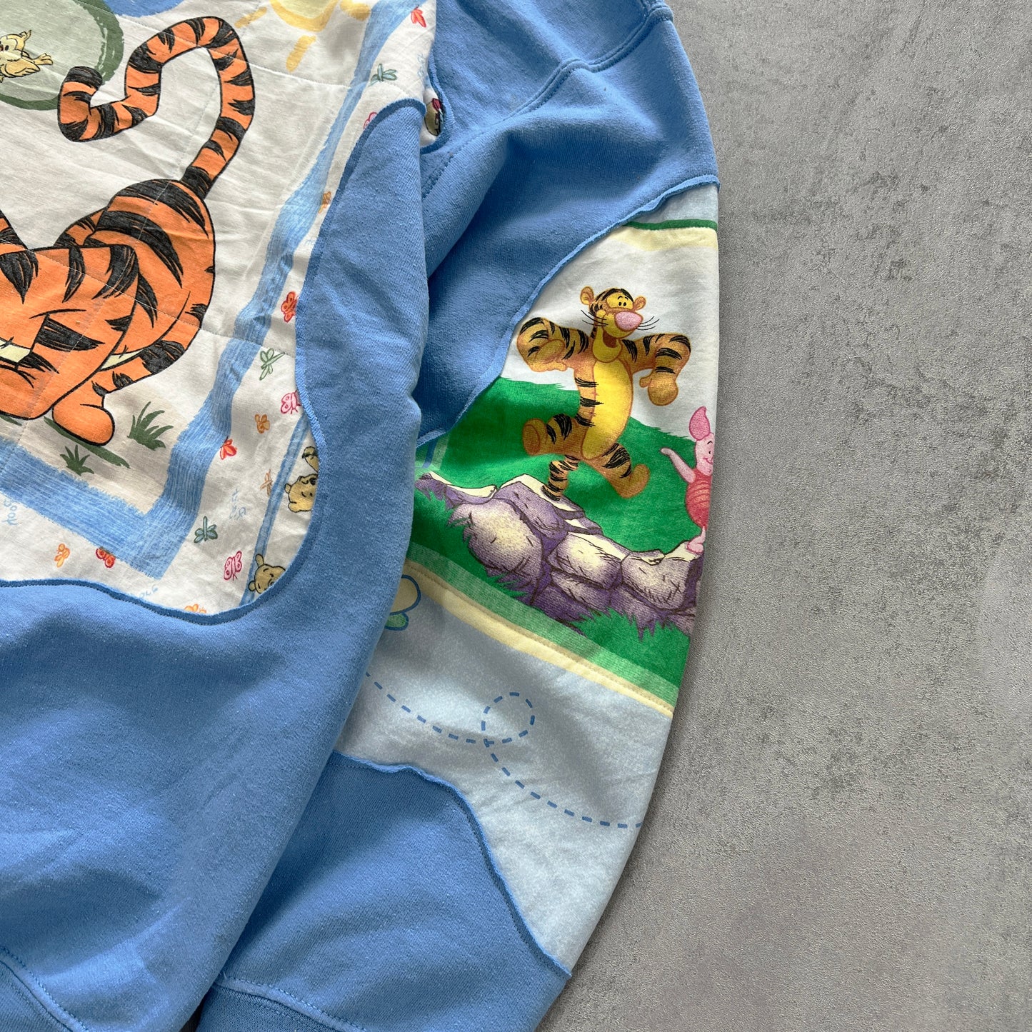 'FRIENDS FOREVER' HOODIE (XL)