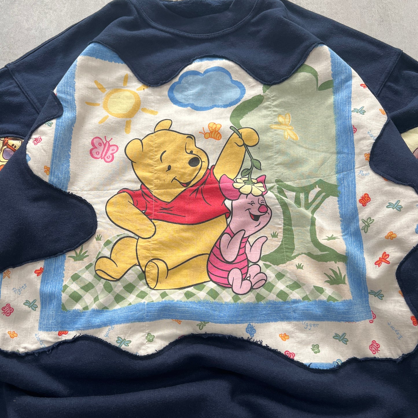 'FRIENDS FOREVER' SWEATSHIRT (XXL)