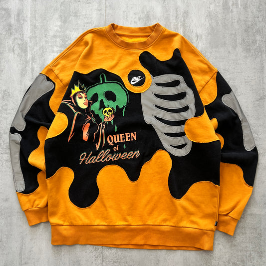 'QUEEN OF HALLOWEEN' REFLECTIVE SWEATSHIRT (L)
