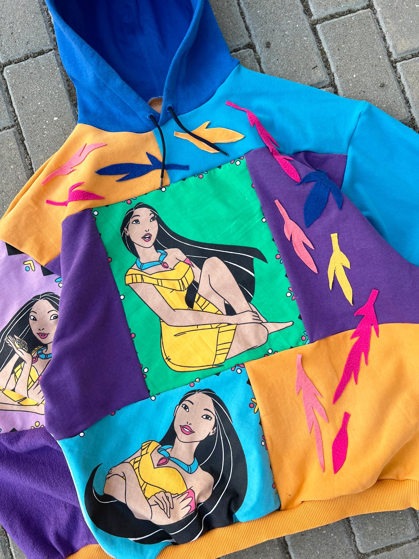 'COLORS OF THE WIND' PATCHWORK HOODIE (L)
