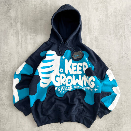 'KEEP GROWING' HOODIE (L)
