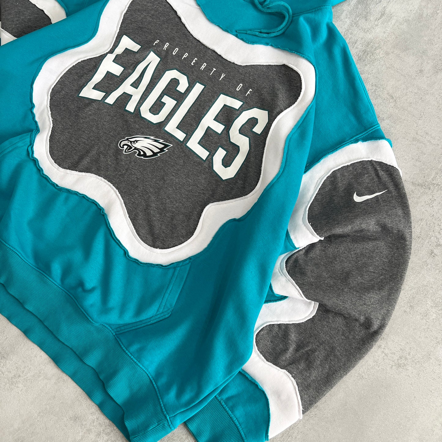 'EAGLES' HOODIE (XL)