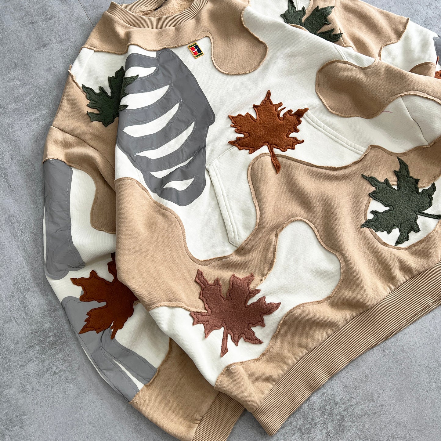 'LEAVES' REFLECTIVE SWEATSHIRT (XL)