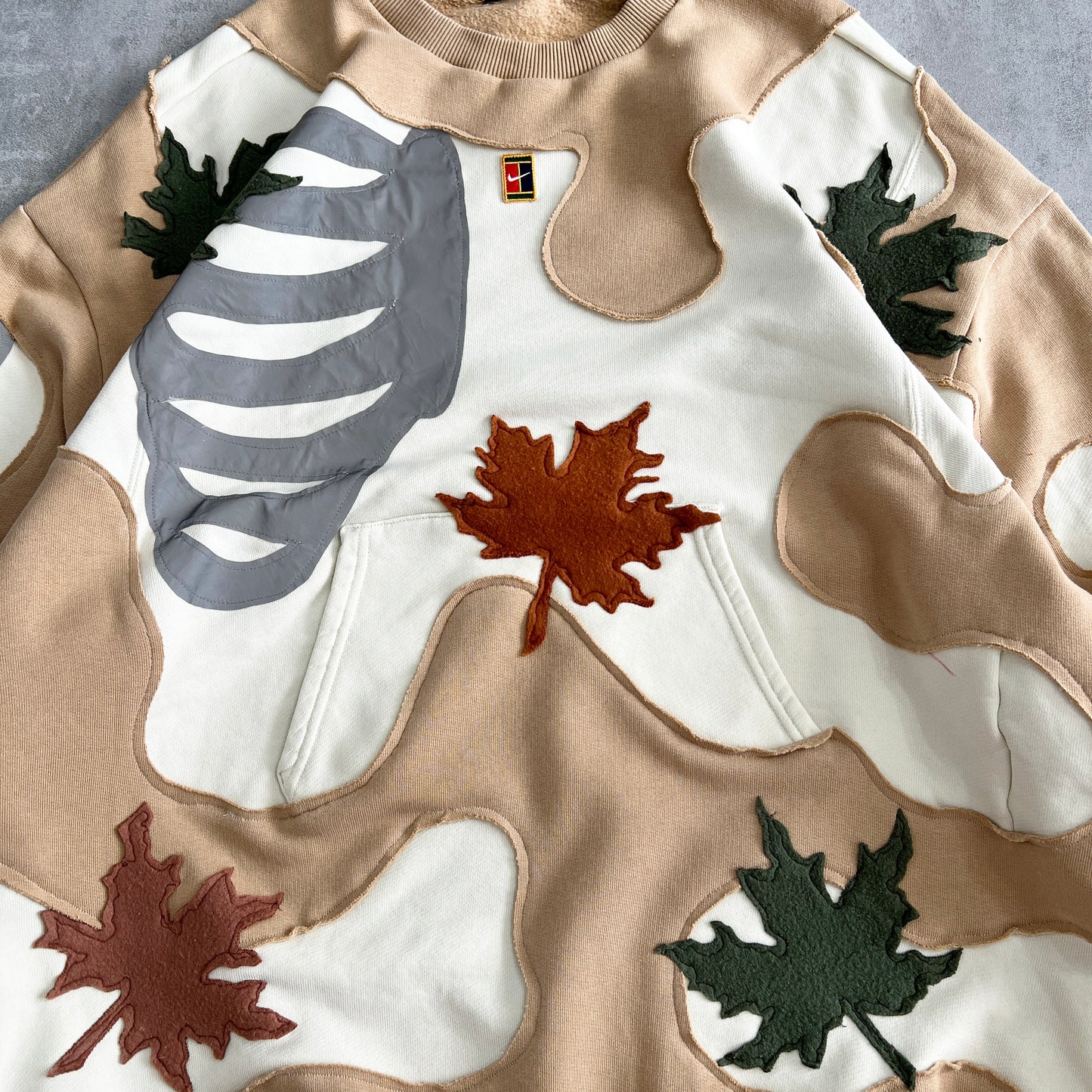 'LEAVES' REFLECTIVE SWEATSHIRT (XL)