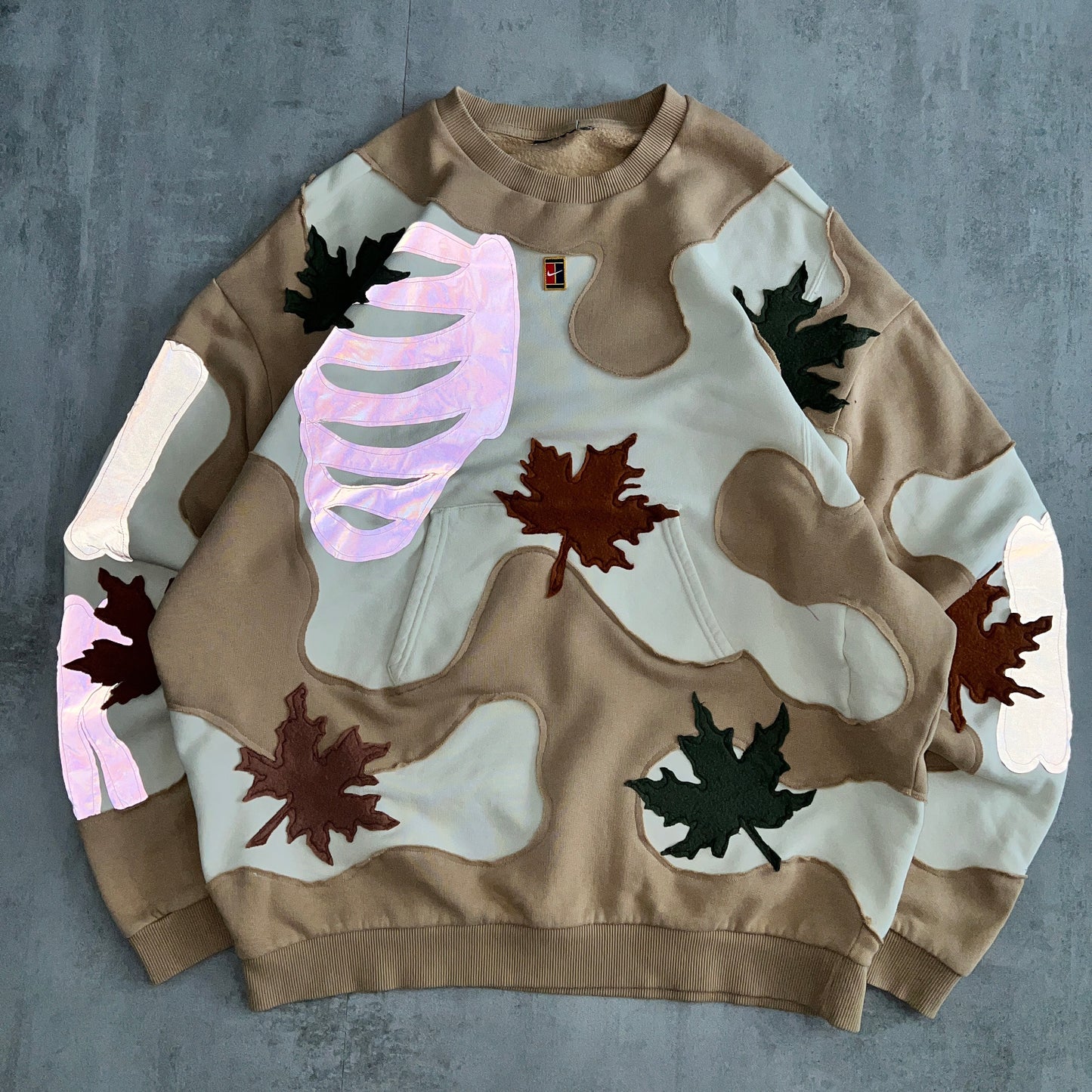 'LEAVES' REFLECTIVE SWEATSHIRT (XL)