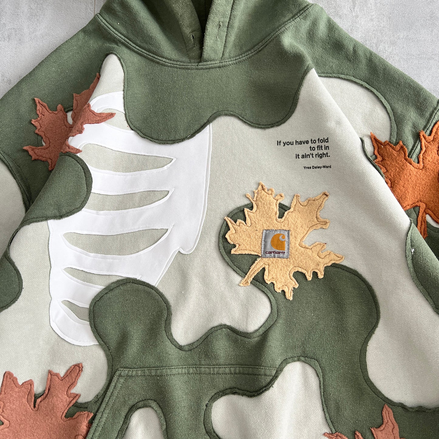 'LEAVES' HOODIE (L)