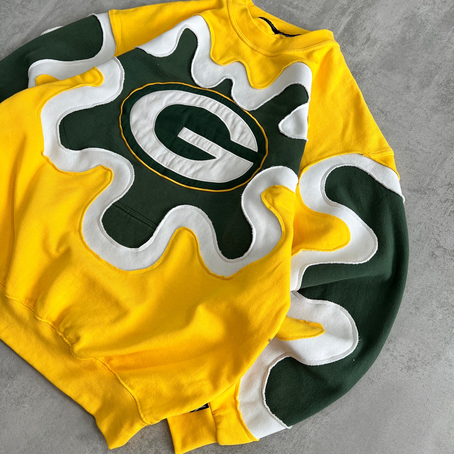 'SPLASH' SWEATSHIRT (XXL)