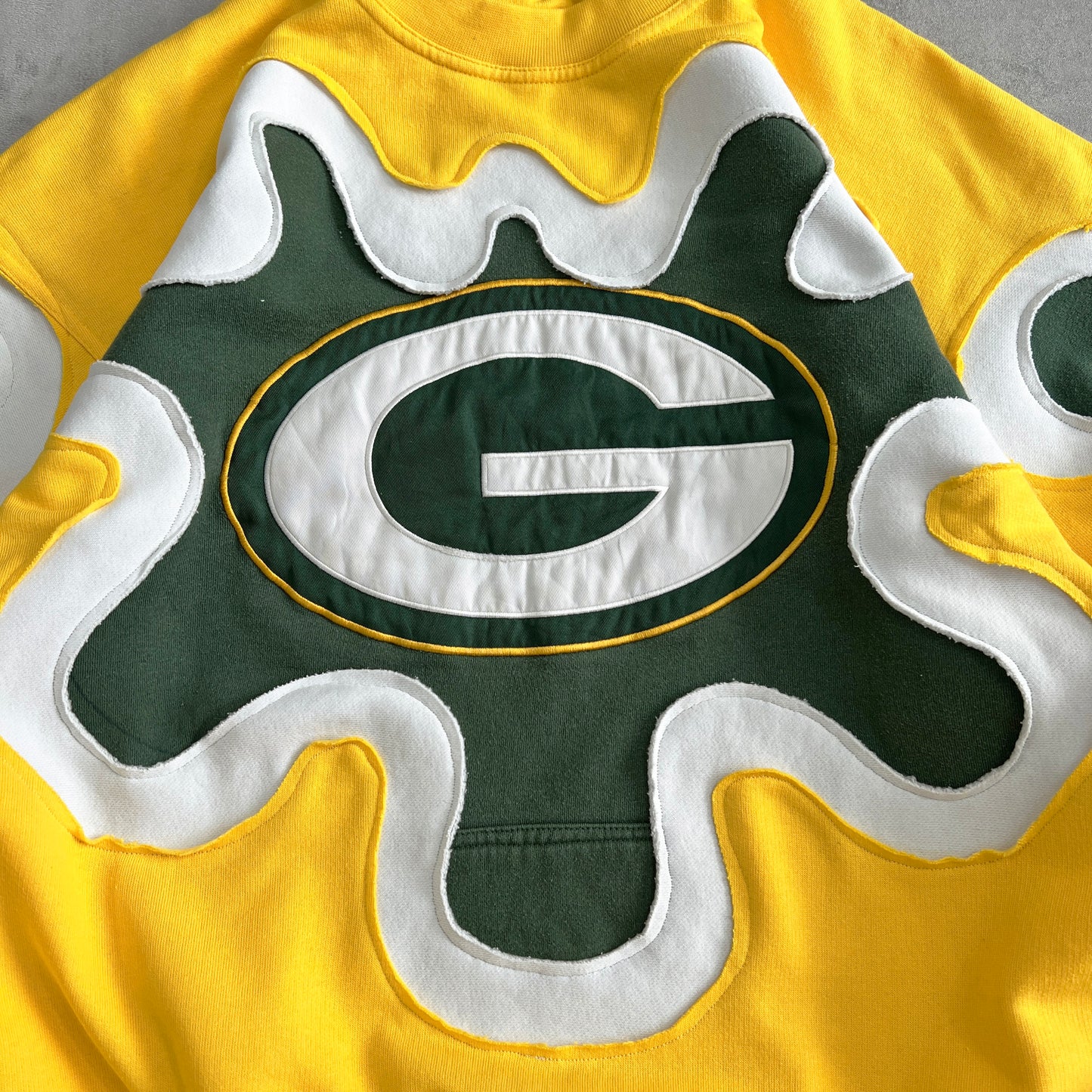 'SPLASH' SWEATSHIRT (XXL)