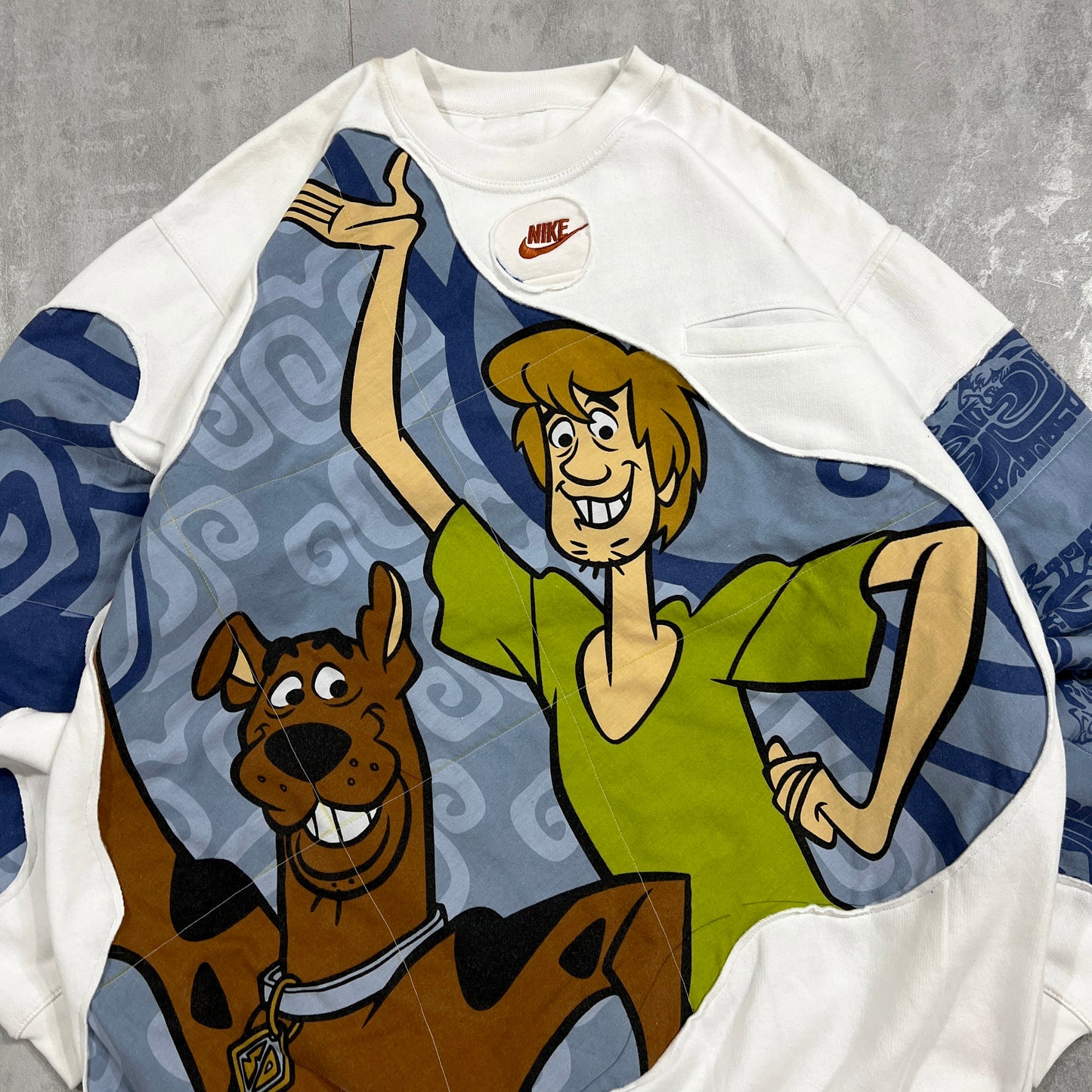 'SCOOBY' SWEATSHIRT (XL)