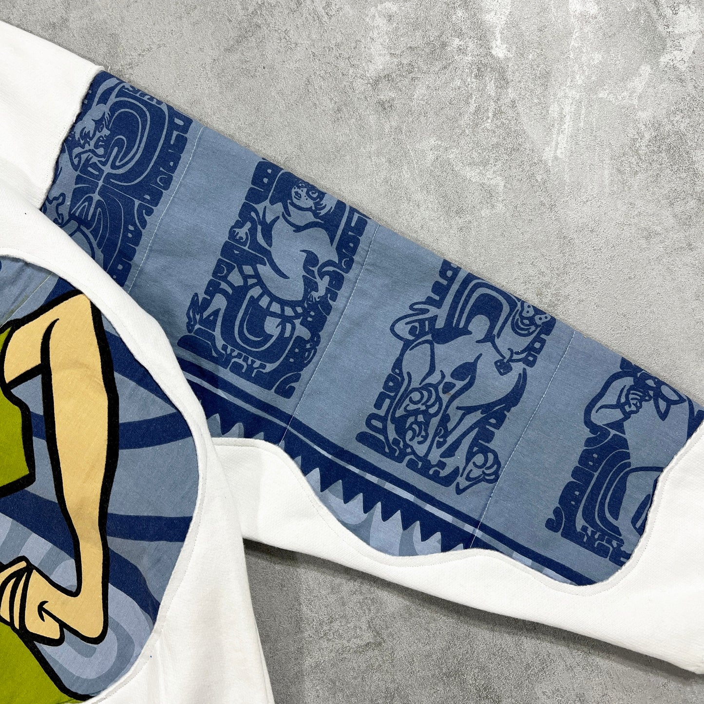 'SCOOBY' SWEATSHIRT (XL)