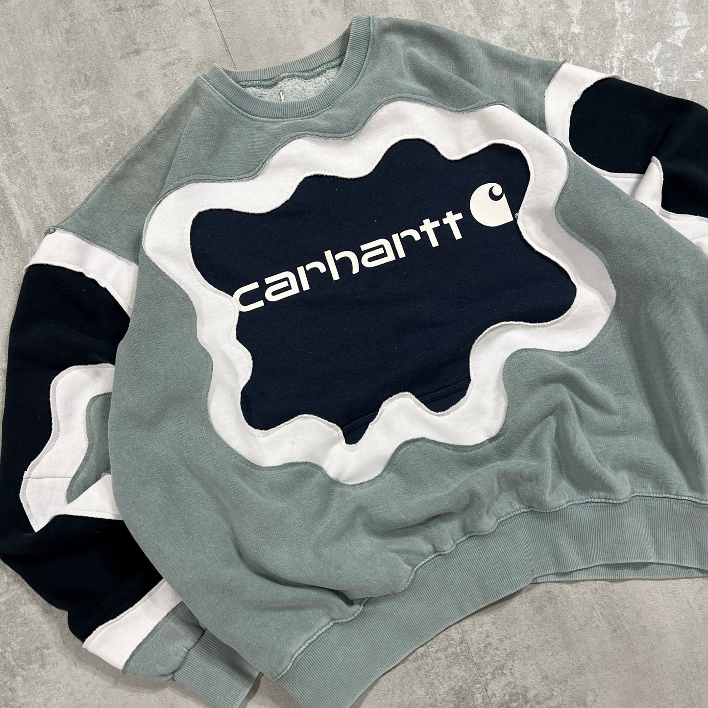 'SPLASH' SWEATSHIRT (L)