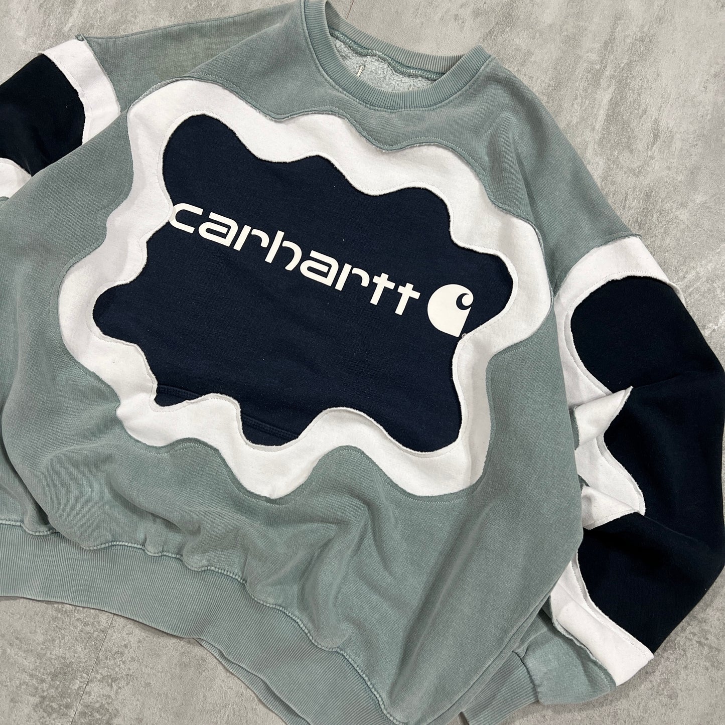 'SPLASH' SWEATSHIRT (L)