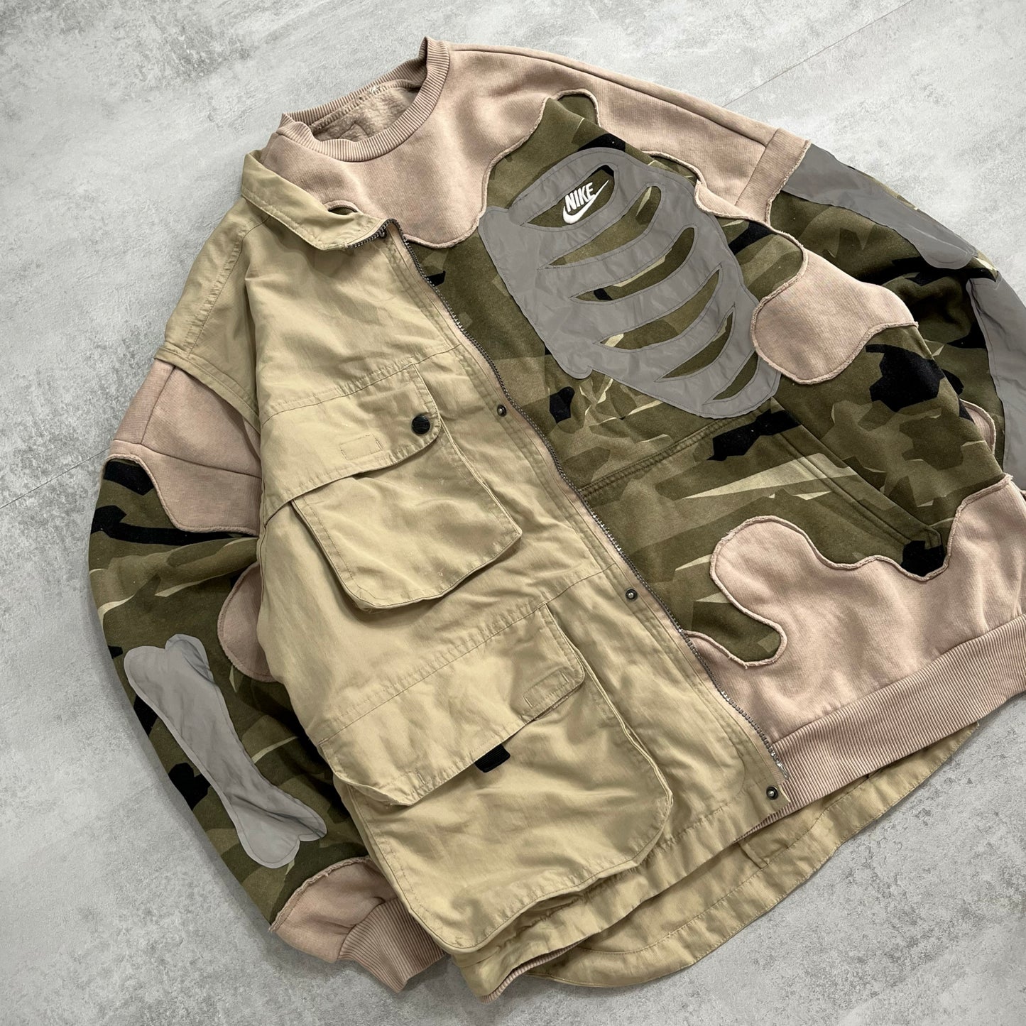'BONES' REFLECTIVE SWEATSHIRT (L)