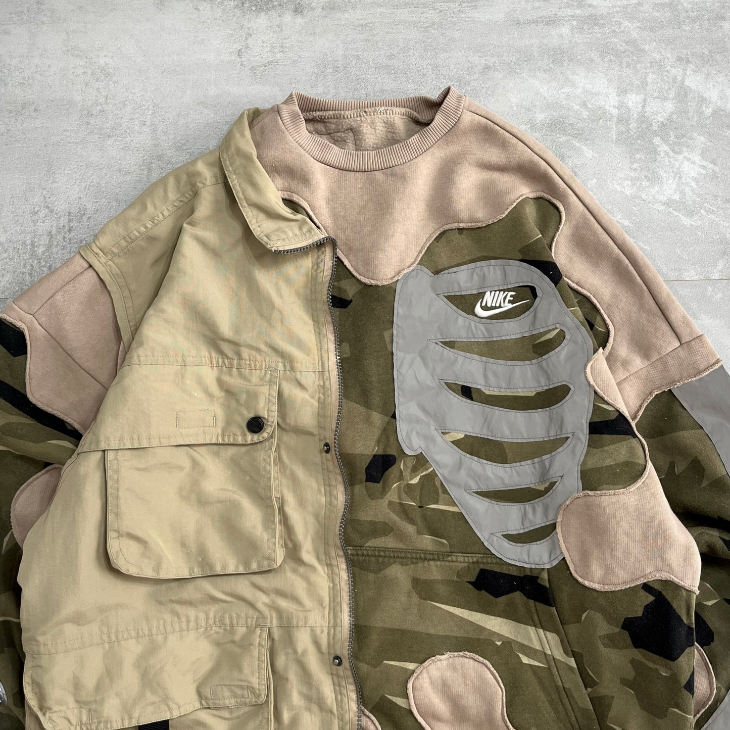 'BONES' REFLECTIVE SWEATSHIRT (L)