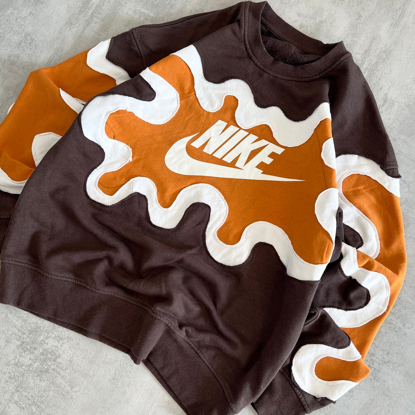 'SPLASH' SWEATSHIRT (L)