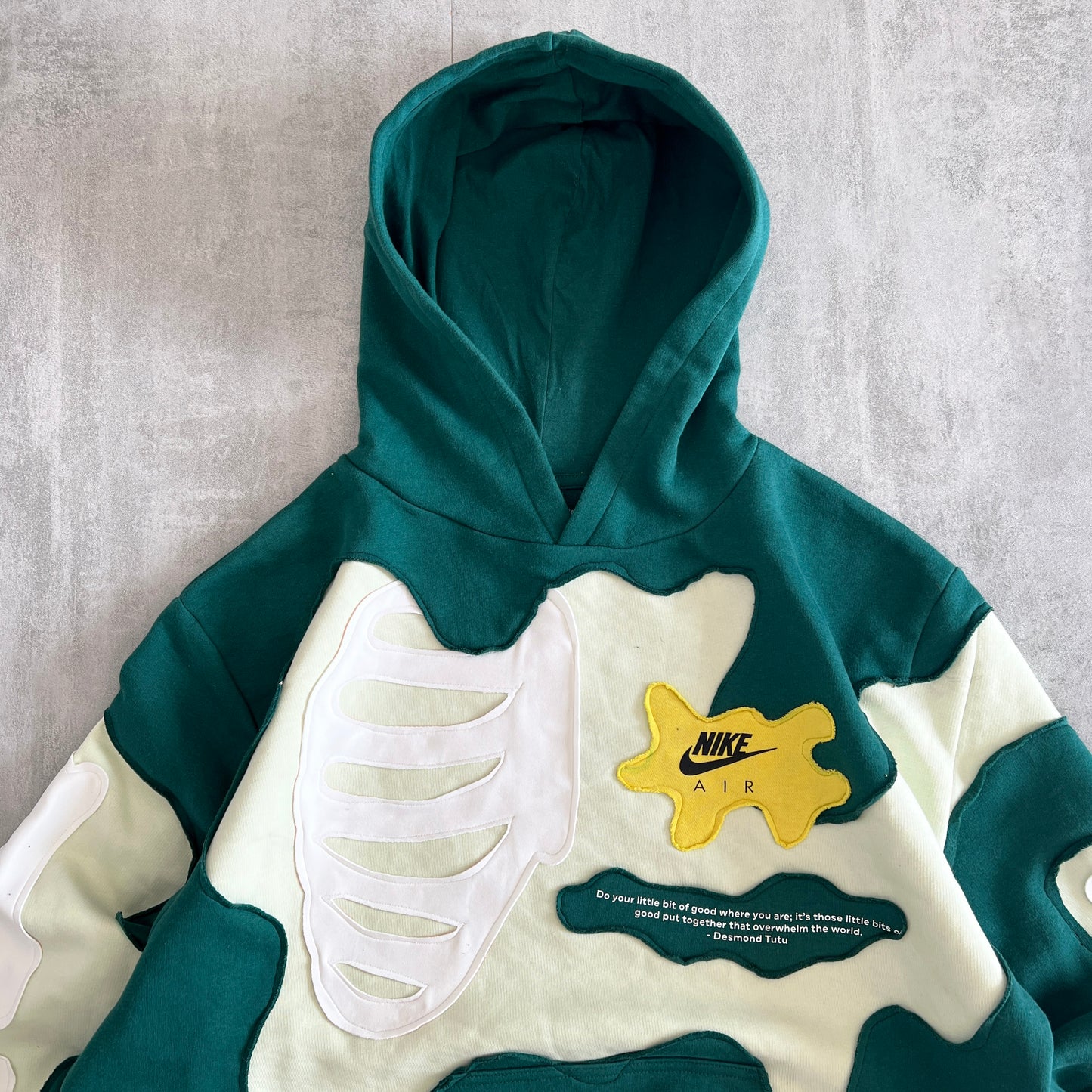 'LITTLE BITS OF GOOD' HOODIE (XL)