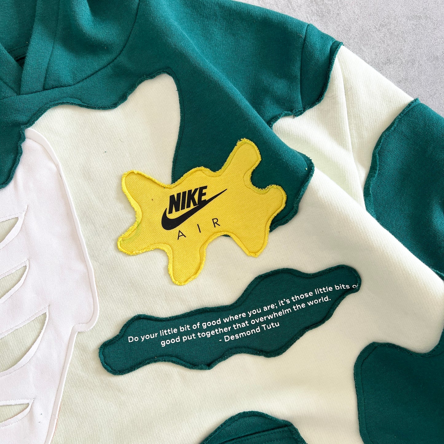 'LITTLE BITS OF GOOD' HOODIE (XL)