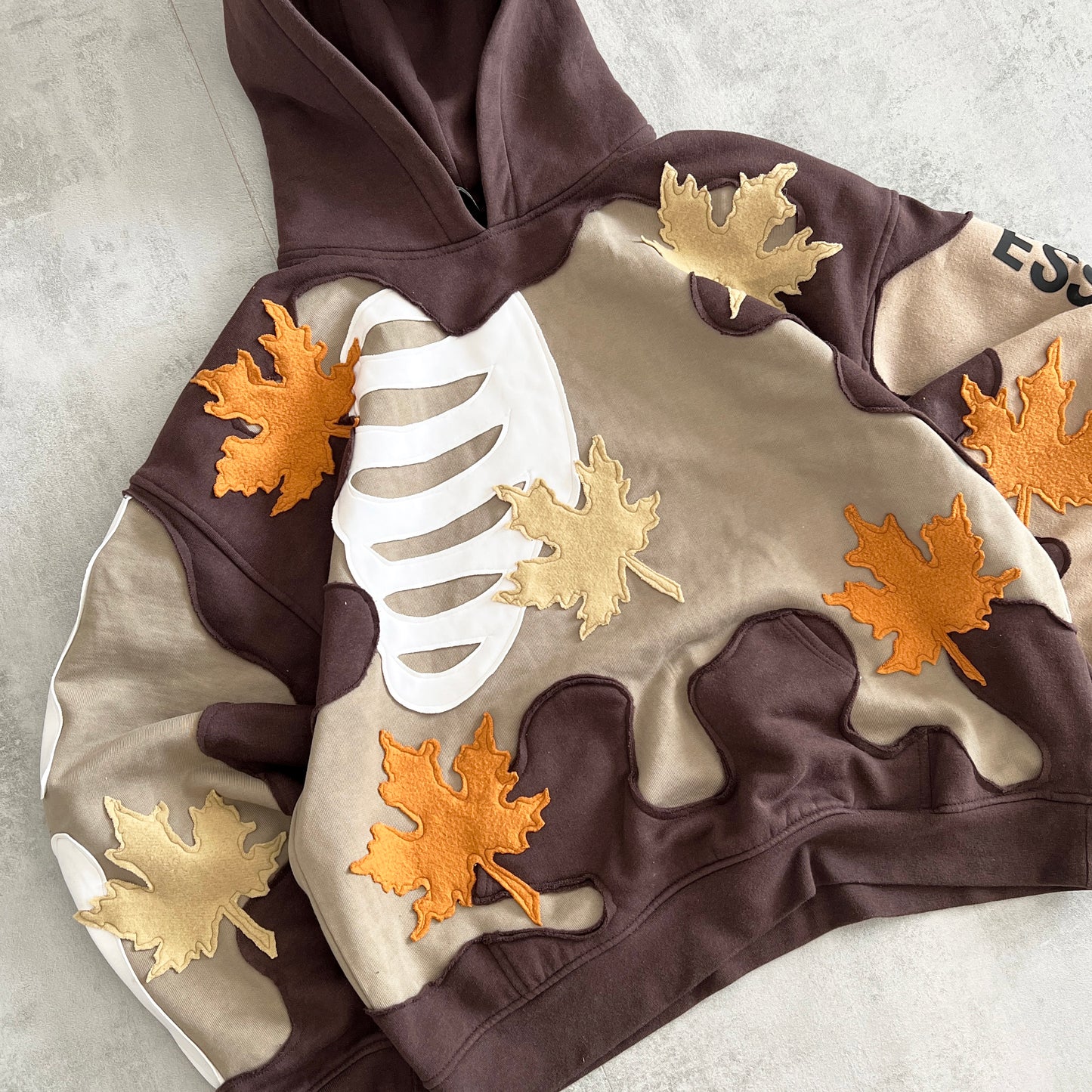 'LEAVES' HOODIE (w M)